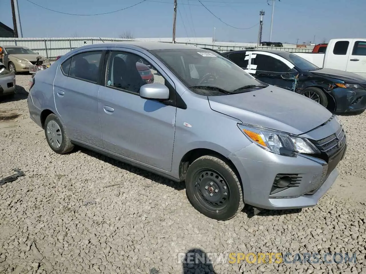4 fotografías del automóvil dañado ML32FUFJ8RHF03231 MITSUBISHI MIRAGE 2024