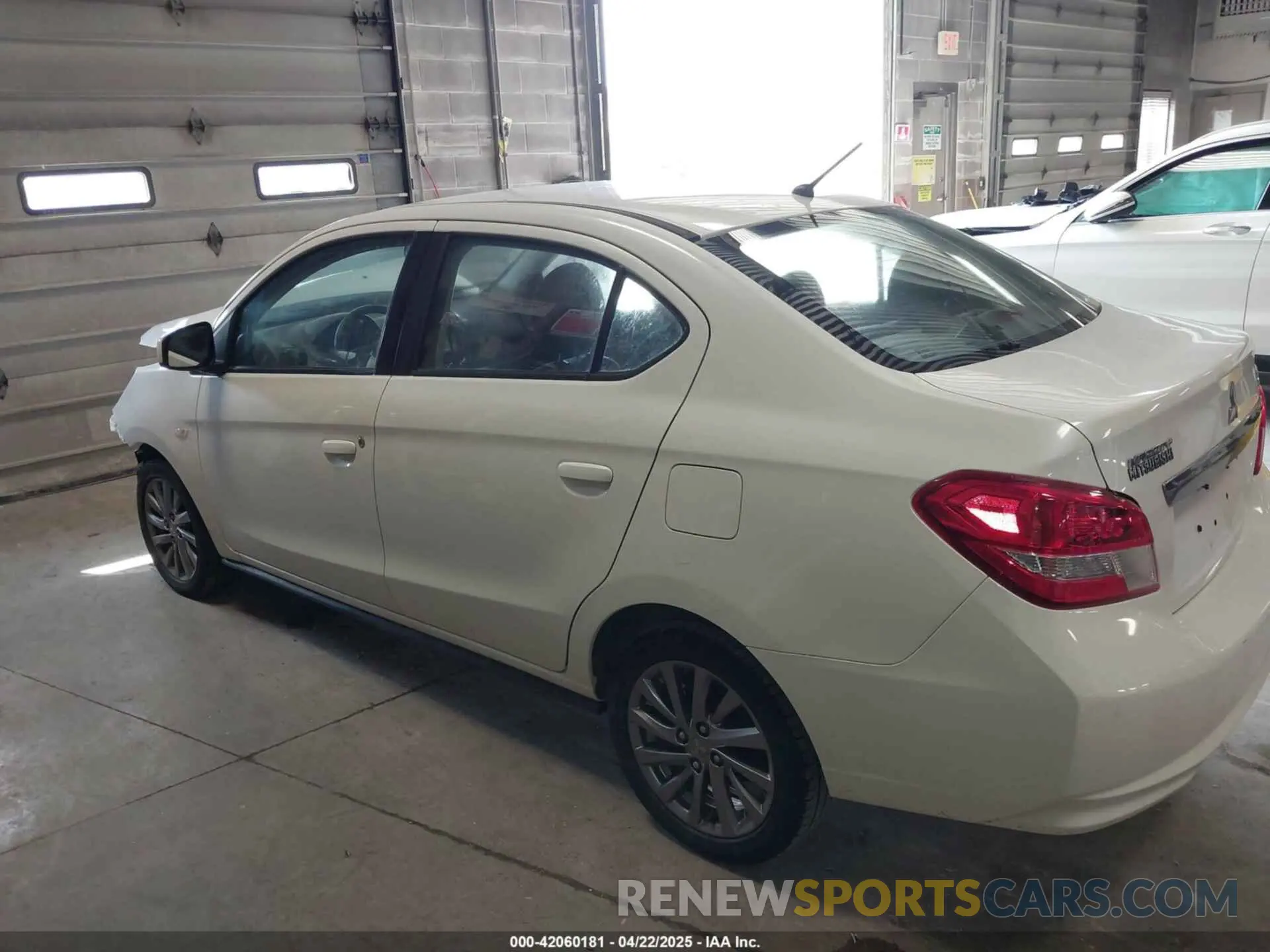 15 fotografías del automóvil dañado ML32F3FJ1KHF12997 MITSUBISHI MIRAGE G4 2019