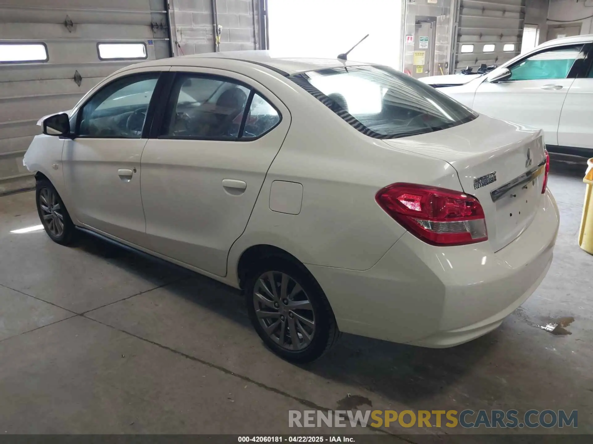 3 fotografías del automóvil dañado ML32F3FJ1KHF12997 MITSUBISHI MIRAGE G4 2019