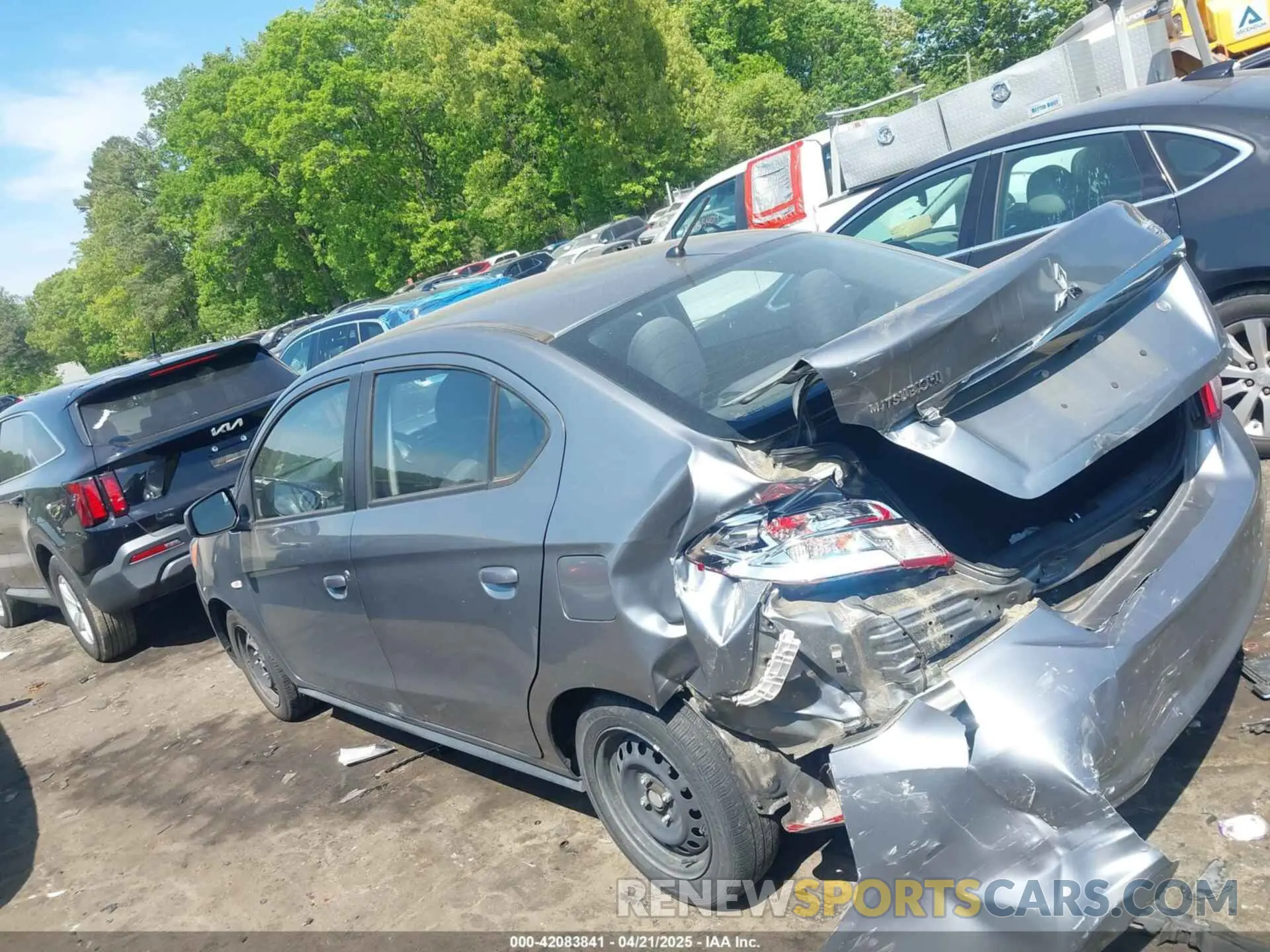 14 fotografías del automóvil dañado ML32F3FJ1KHF18315 MITSUBISHI MIRAGE G4 2019