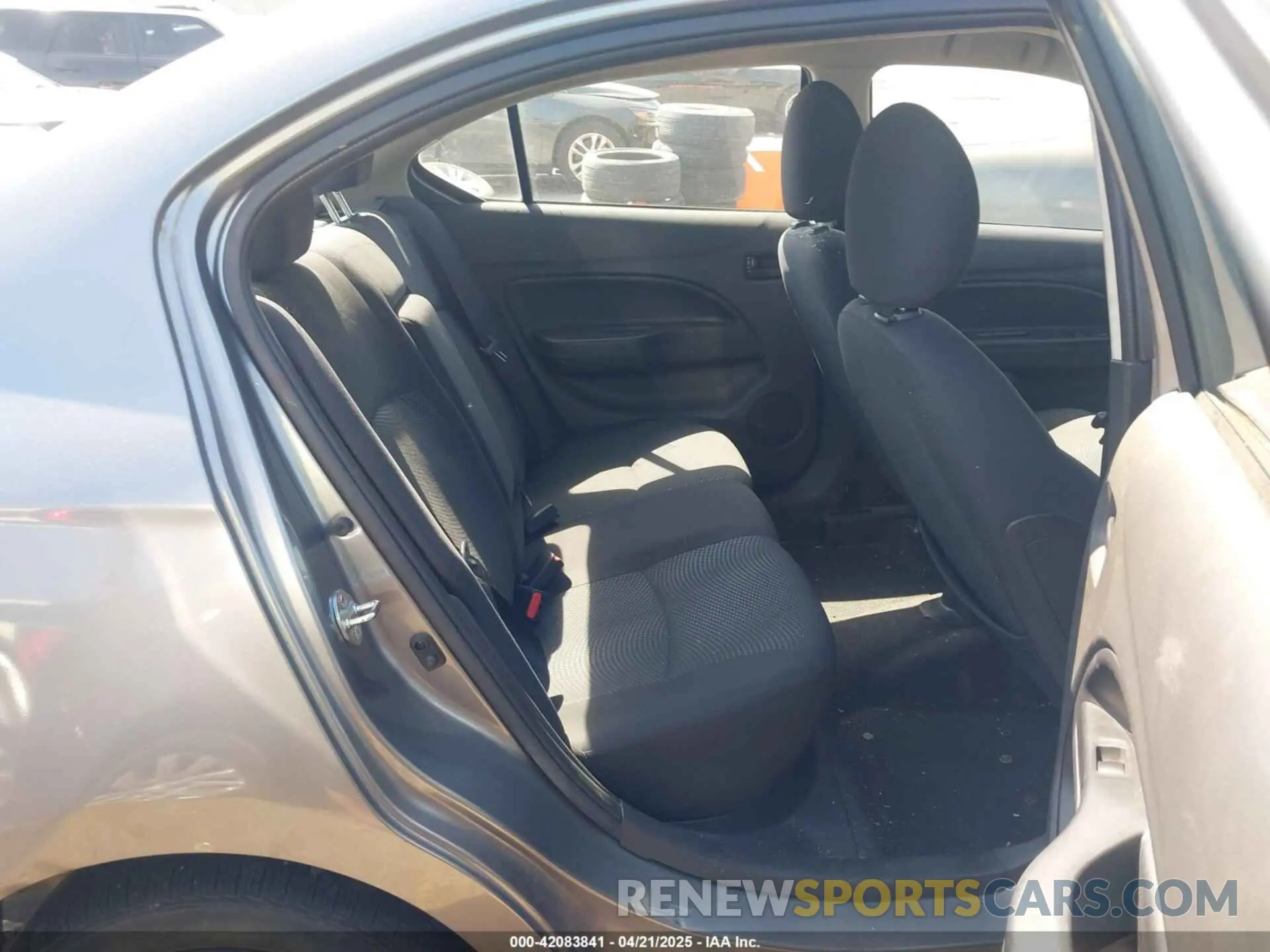 8 fotografías del automóvil dañado ML32F3FJ1KHF18315 MITSUBISHI MIRAGE G4 2019