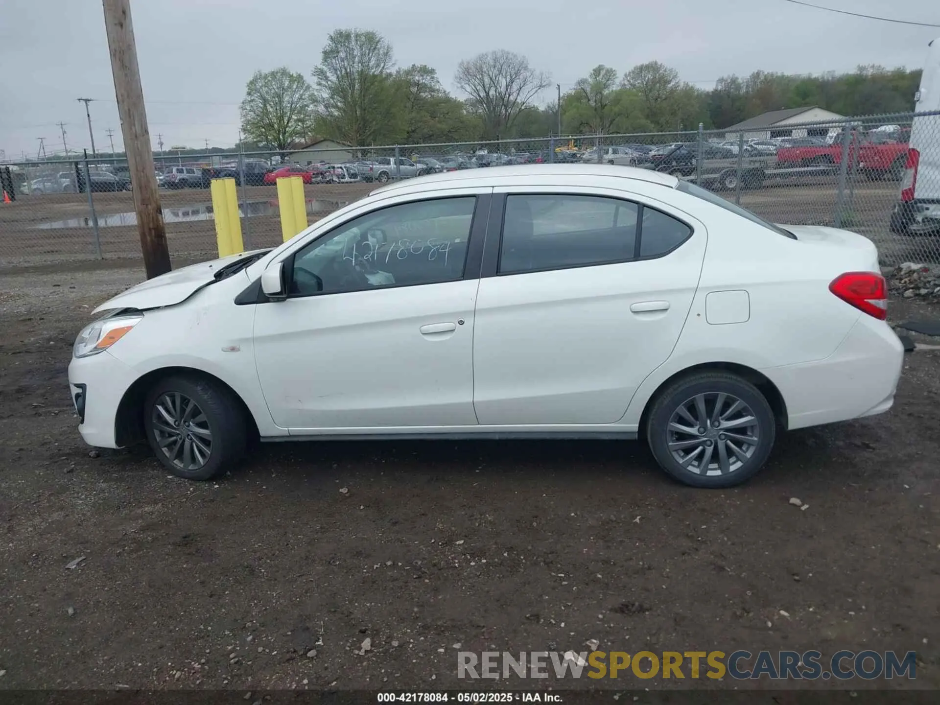 14 fotografías del automóvil dañado ML32F3FJ2KHF06318 MITSUBISHI MIRAGE G4 2019