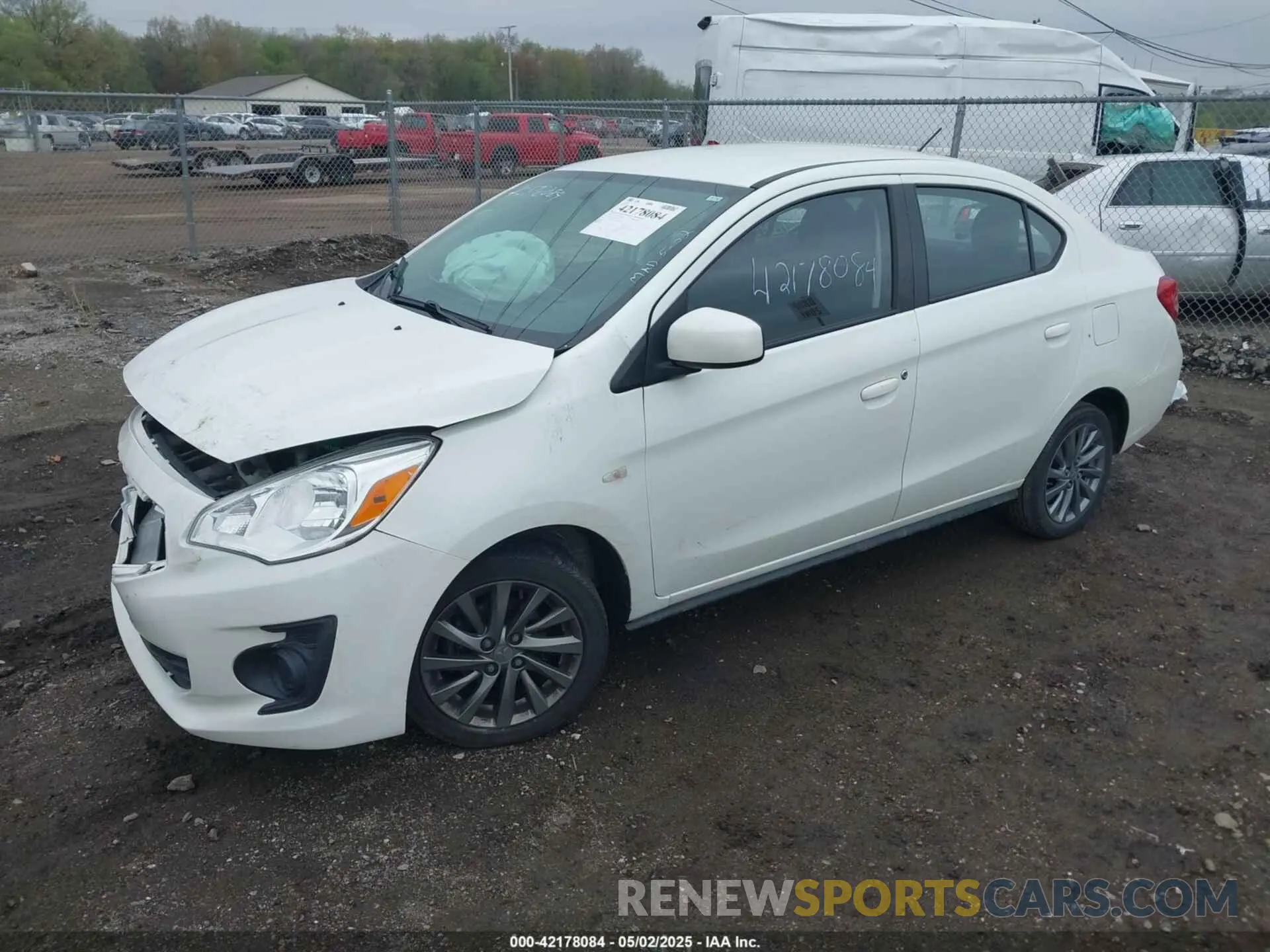 2 fotografías del automóvil dañado ML32F3FJ2KHF06318 MITSUBISHI MIRAGE G4 2019