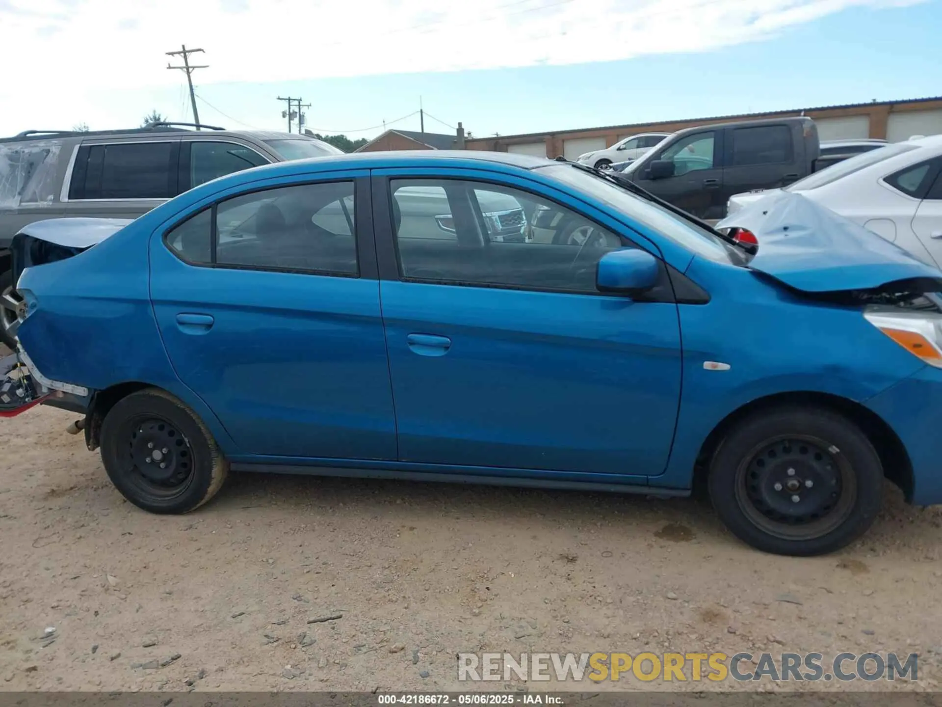 12 fotografías del automóvil dañado ML32F3FJ2KHF11406 MITSUBISHI MIRAGE G4 2019