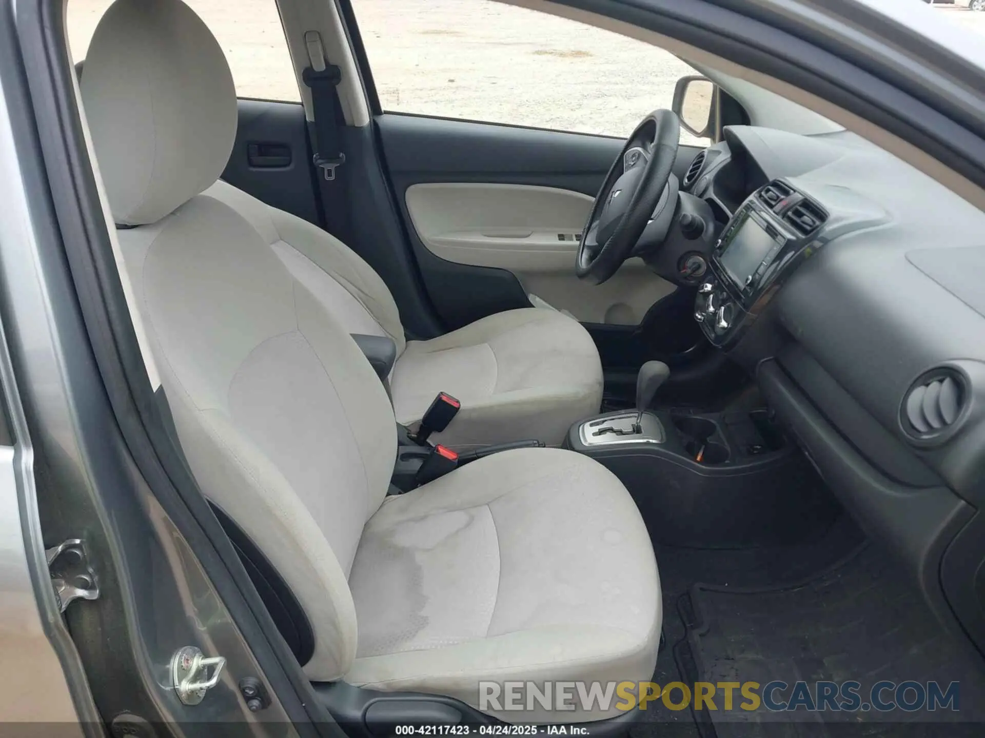 5 fotografías del automóvil dañado ML32F3FJ5KHF06720 MITSUBISHI MIRAGE G4 2019