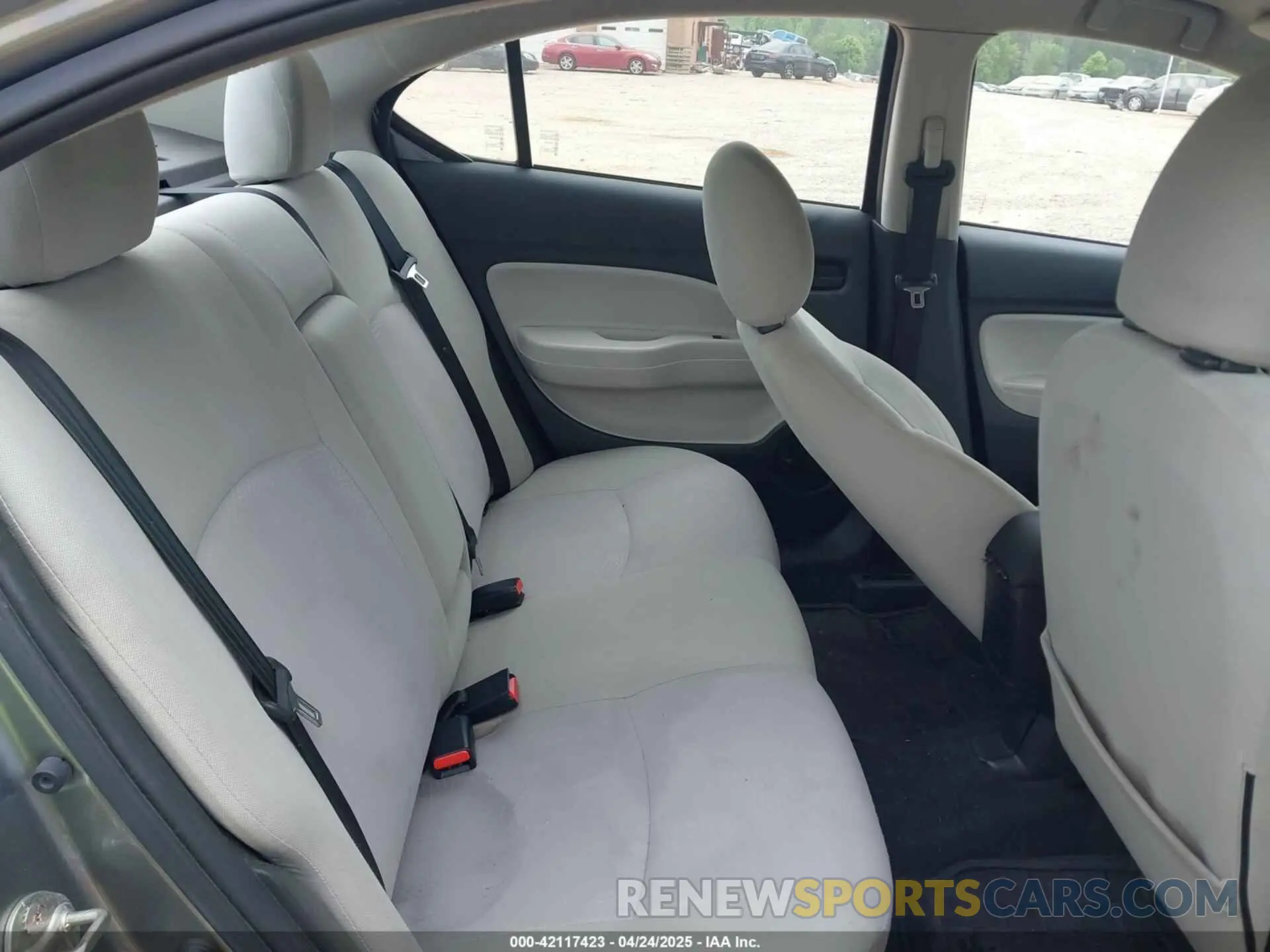 8 fotografías del automóvil dañado ML32F3FJ5KHF06720 MITSUBISHI MIRAGE G4 2019