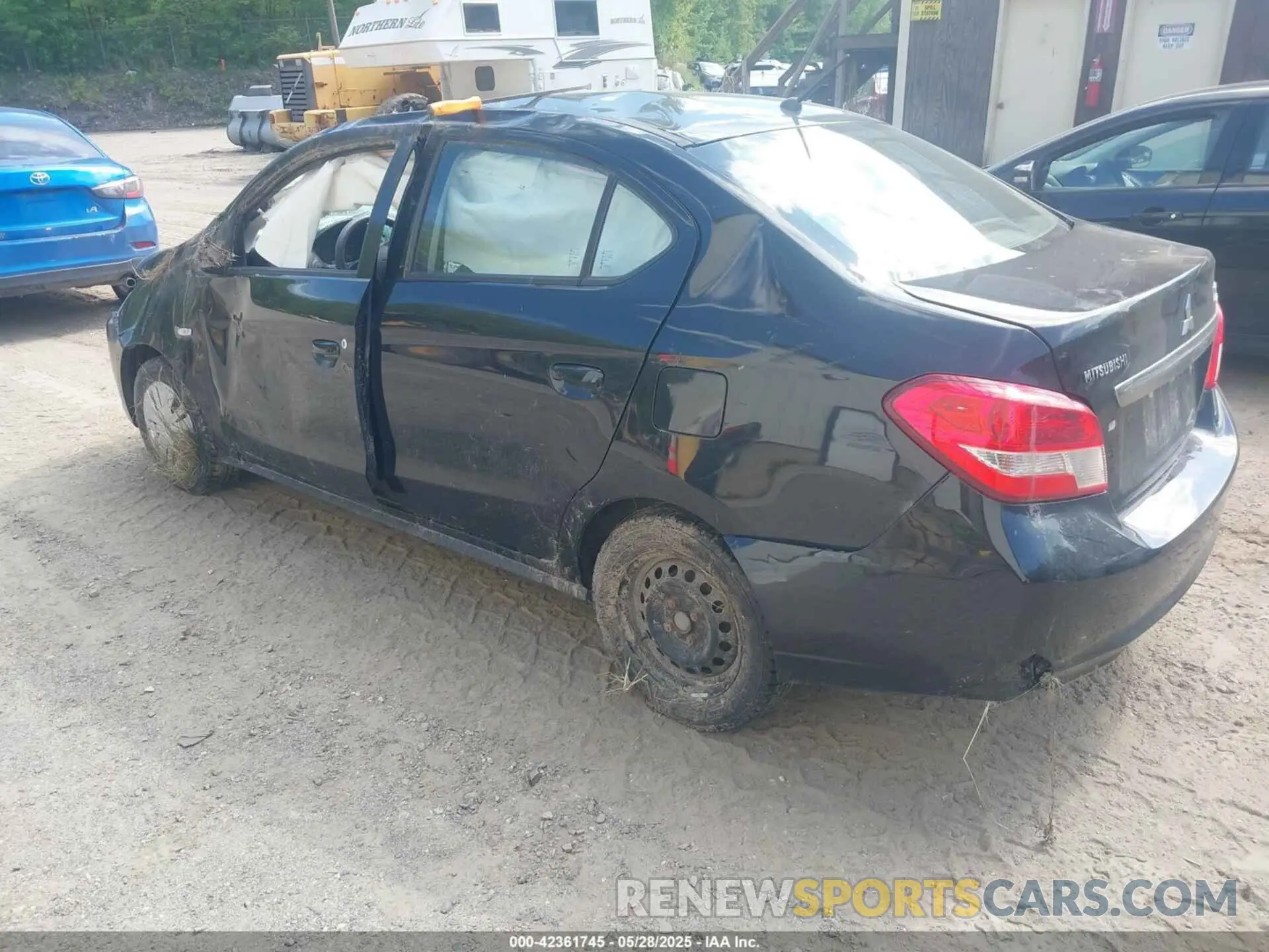 3 fotografías del automóvil dañado ML32F3FJ5KHF09388 MITSUBISHI MIRAGE G4 2019