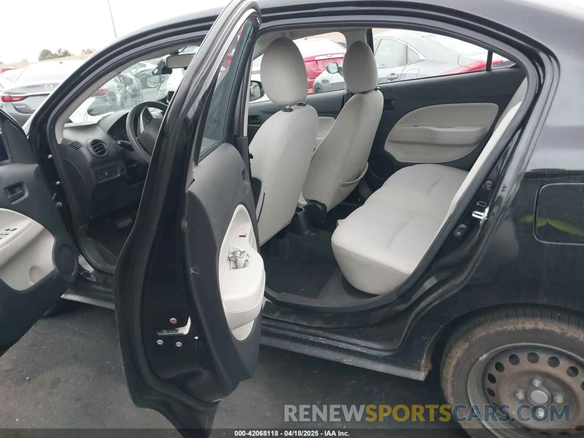 8 fotografías del automóvil dañado ML32F3FJ5KHF17975 MITSUBISHI MIRAGE G4 2019