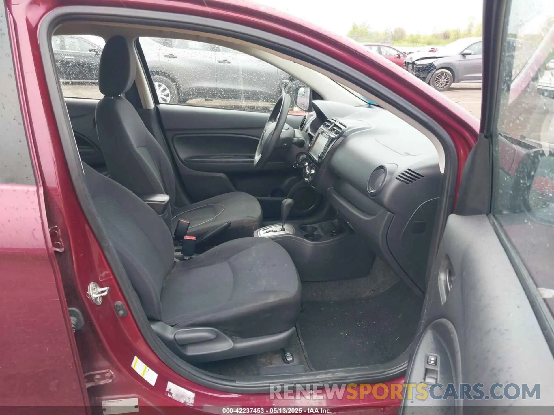 5 fotografías del automóvil dañado ML32F3FJ7KHF00241 MITSUBISHI MIRAGE G4 2019