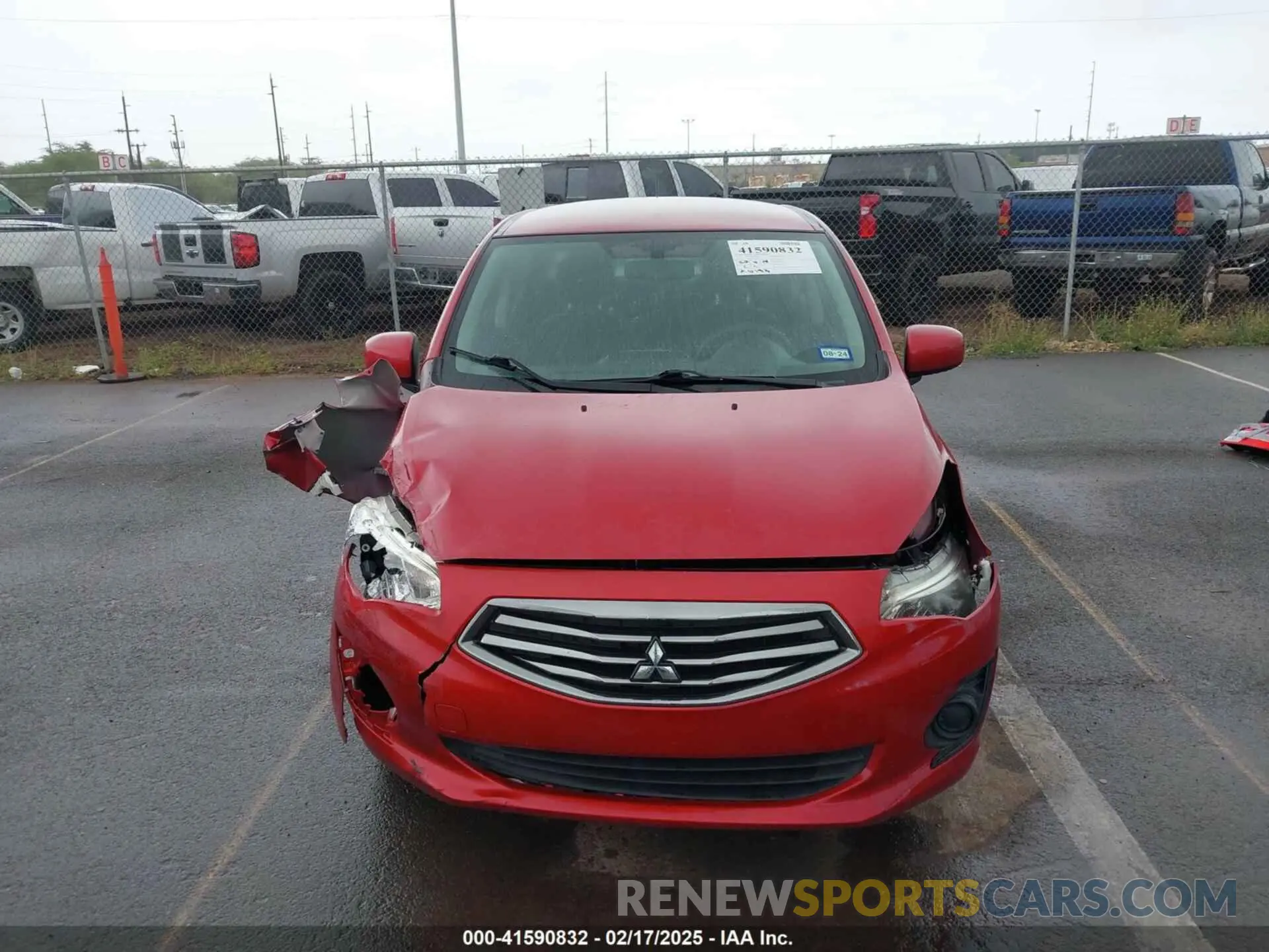 13 fotografías del automóvil dañado ML32F3FJXKHF15235 MITSUBISHI MIRAGE G4 2019