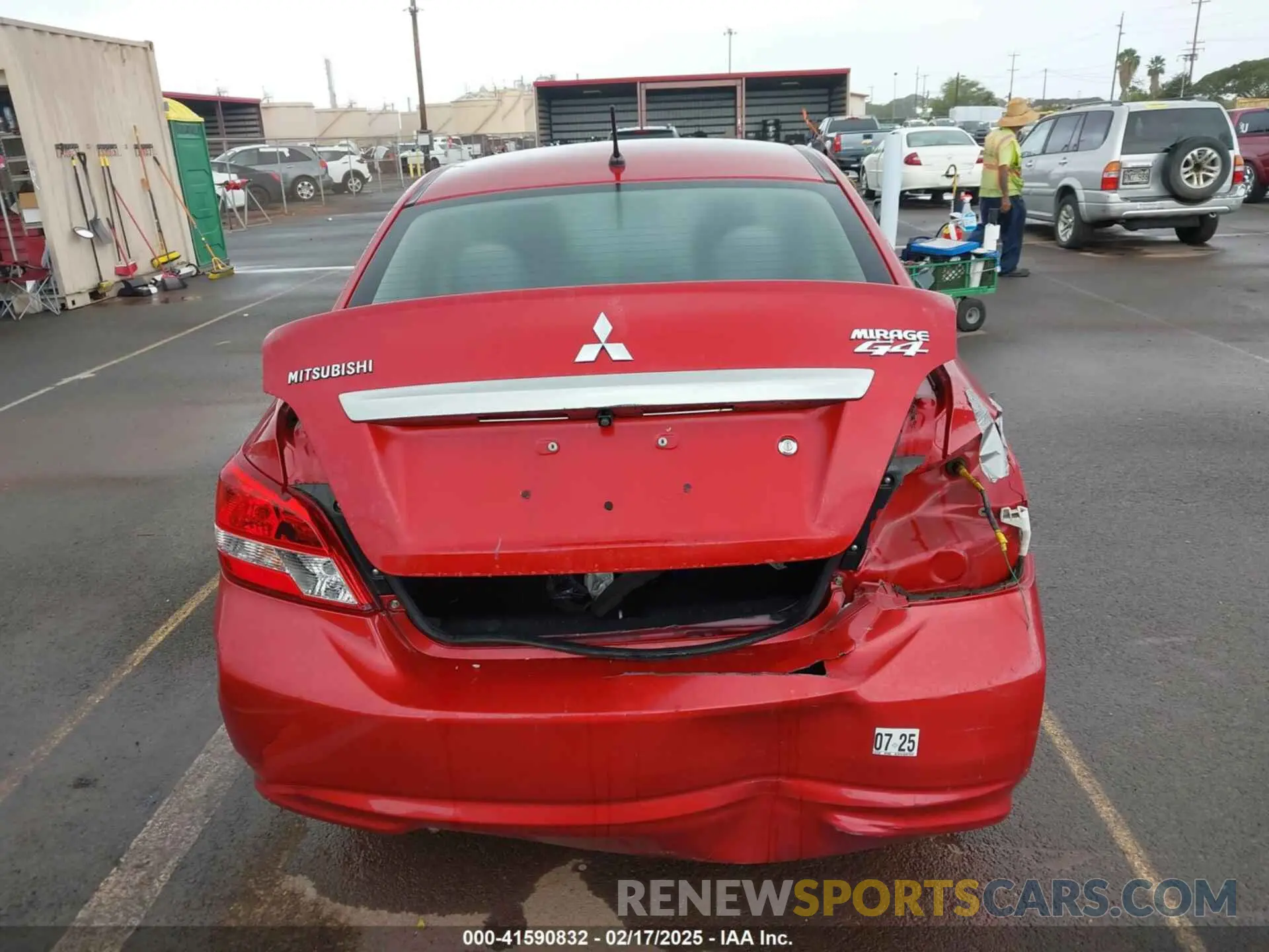 17 fotografías del automóvil dañado ML32F3FJXKHF15235 MITSUBISHI MIRAGE G4 2019