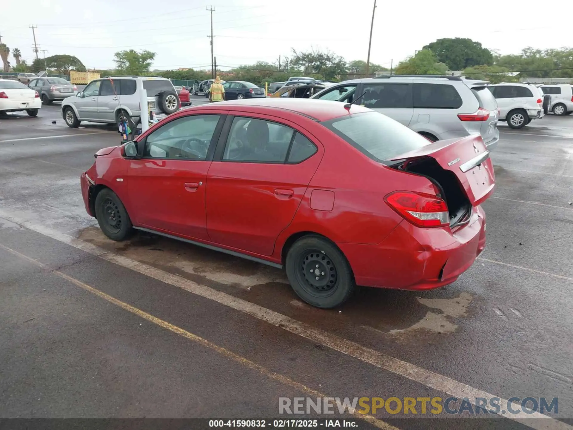 3 fotografías del automóvil dañado ML32F3FJXKHF15235 MITSUBISHI MIRAGE G4 2019