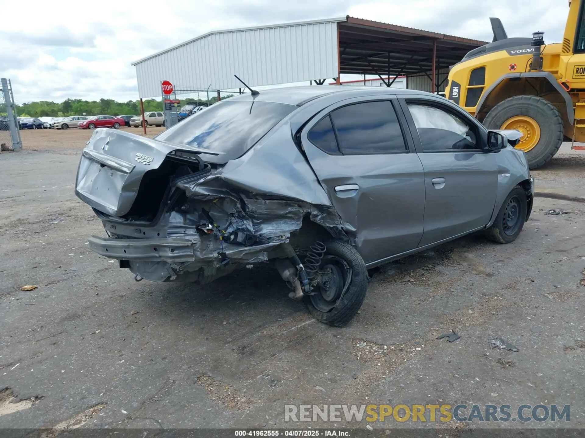 4 fotografías del automóvil dañado ML32F3FJXKHF15803 MITSUBISHI MIRAGE G4 2019