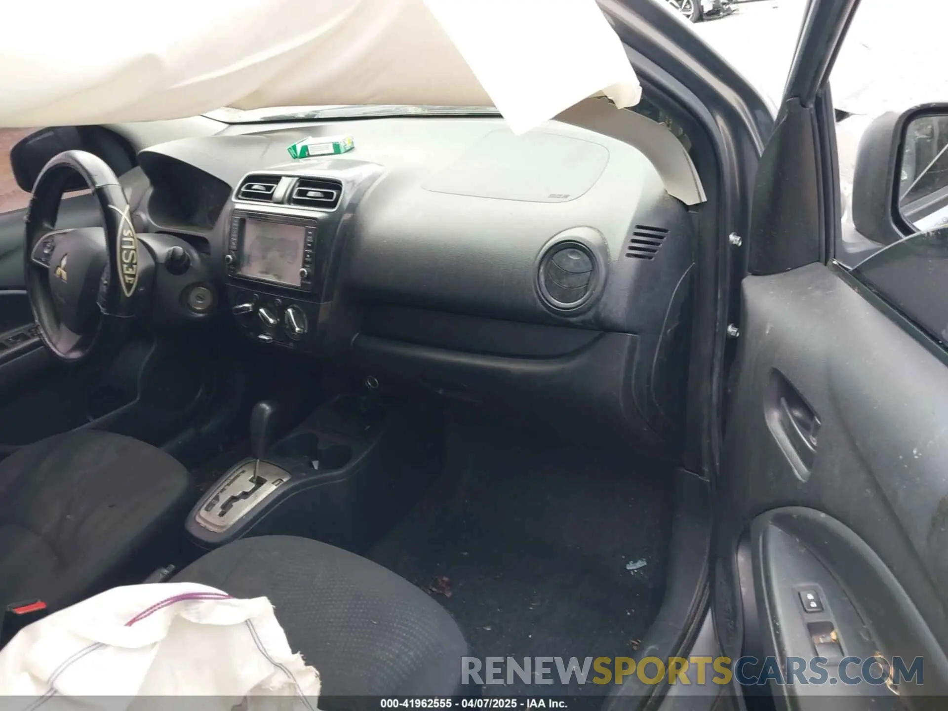5 fotografías del automóvil dañado ML32F3FJXKHF15803 MITSUBISHI MIRAGE G4 2019