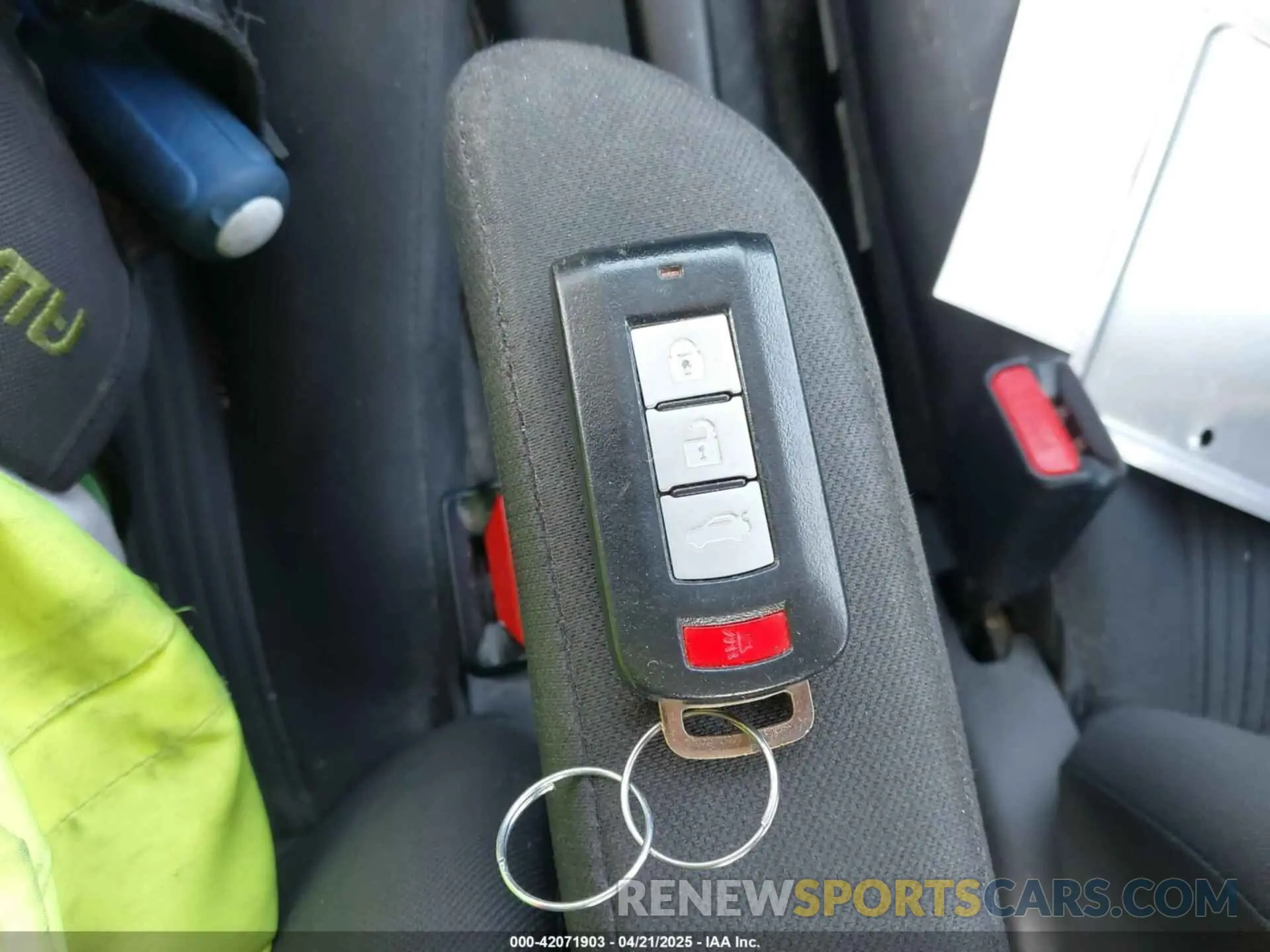 11 fotografías del automóvil dañado ML32F4FJ6KHF04626 MITSUBISHI MIRAGE G4 2019