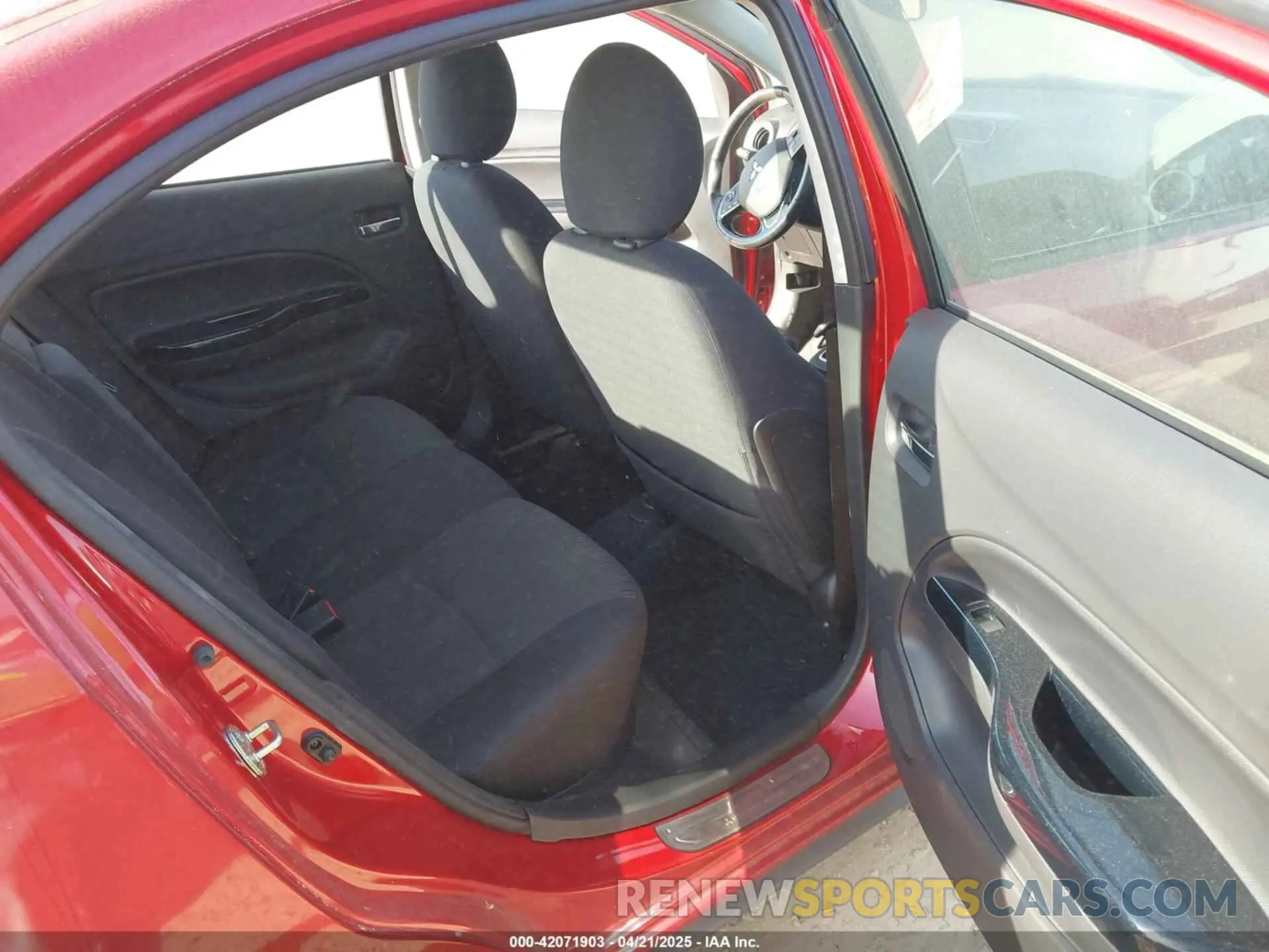 8 fotografías del automóvil dañado ML32F4FJ6KHF04626 MITSUBISHI MIRAGE G4 2019