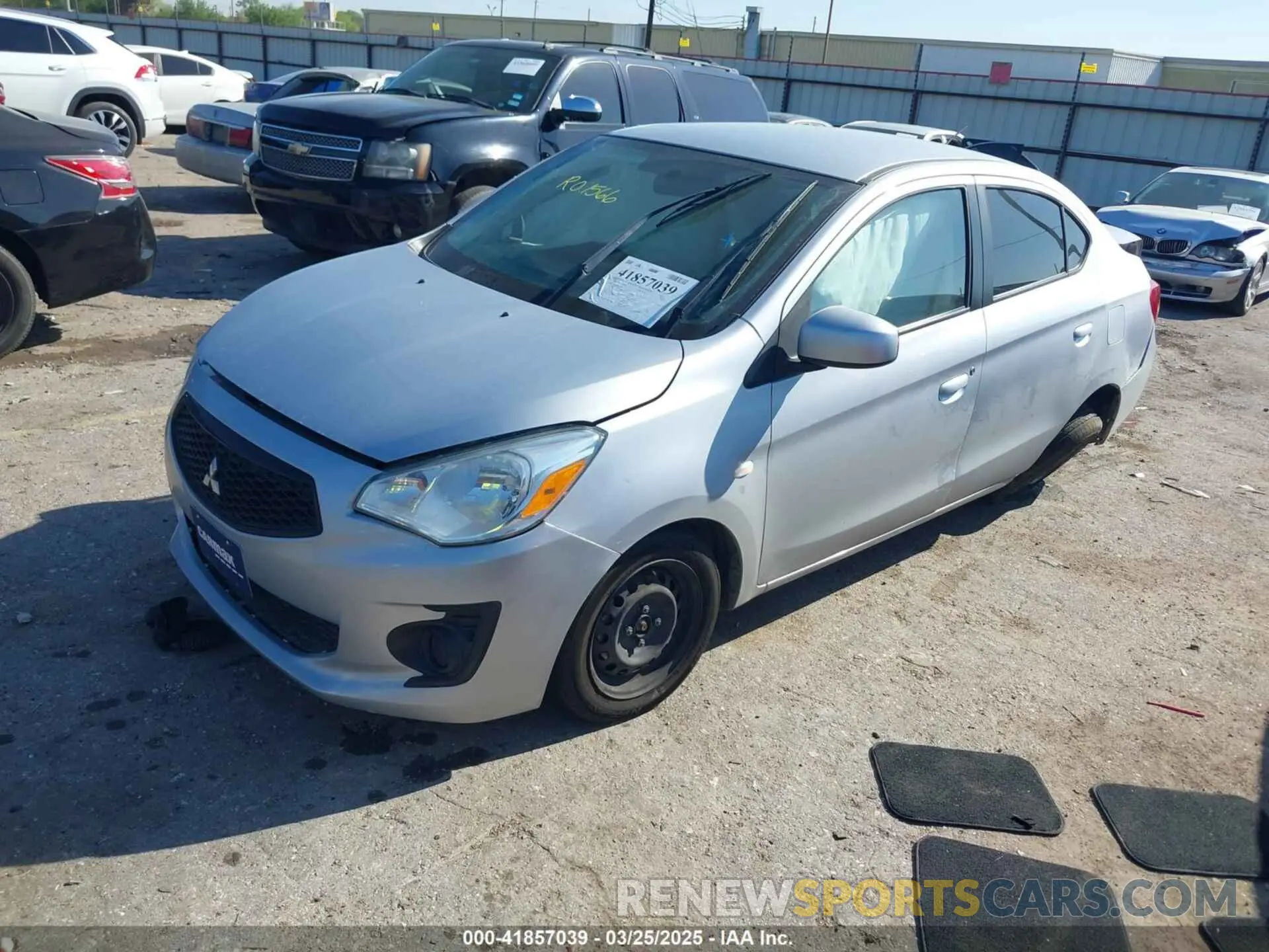 2 fotografías del automóvil dañado ML32F3FJ1LHF12385 MITSUBISHI MIRAGE G4 2020