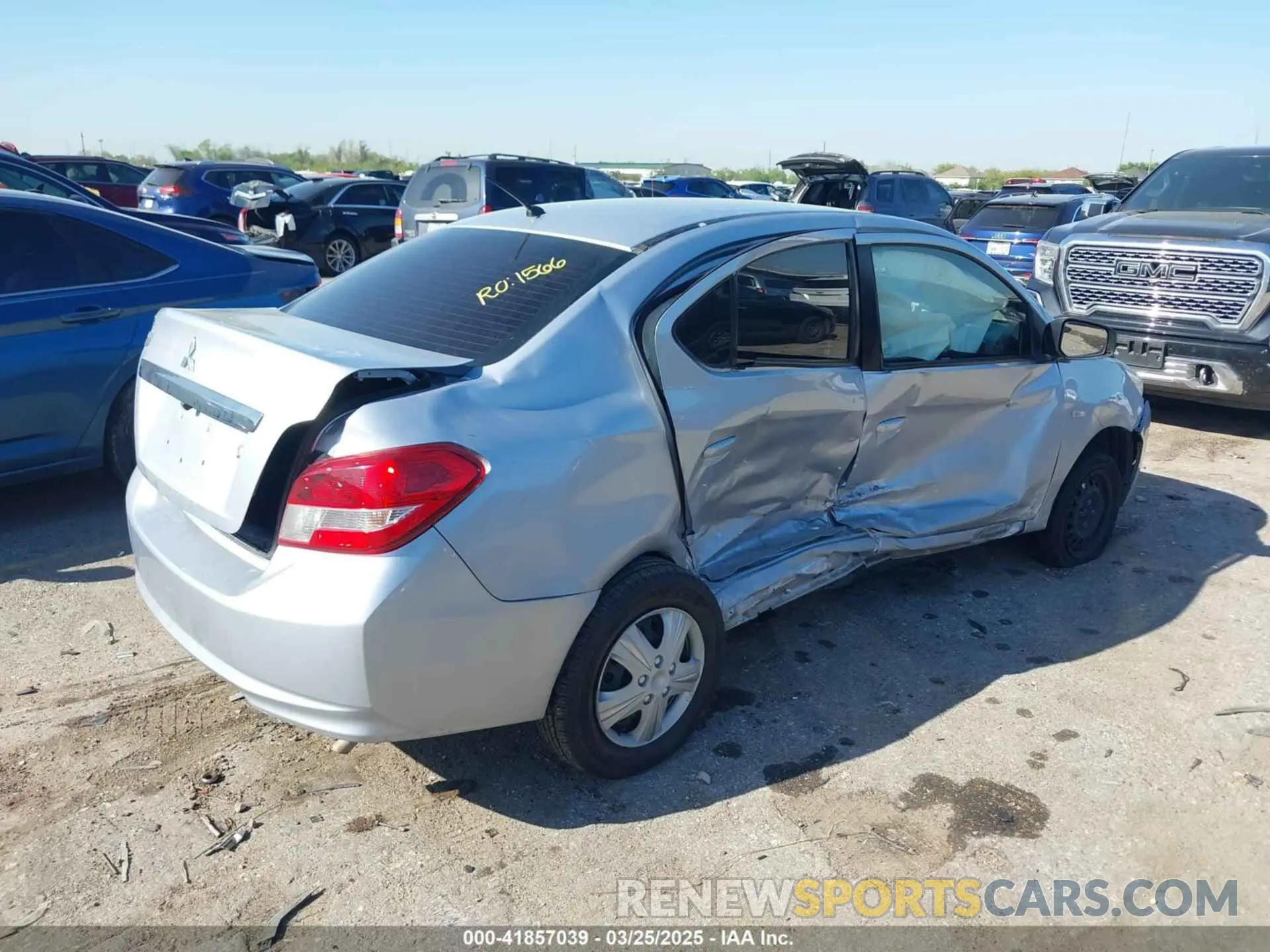 4 fotografías del automóvil dañado ML32F3FJ1LHF12385 MITSUBISHI MIRAGE G4 2020