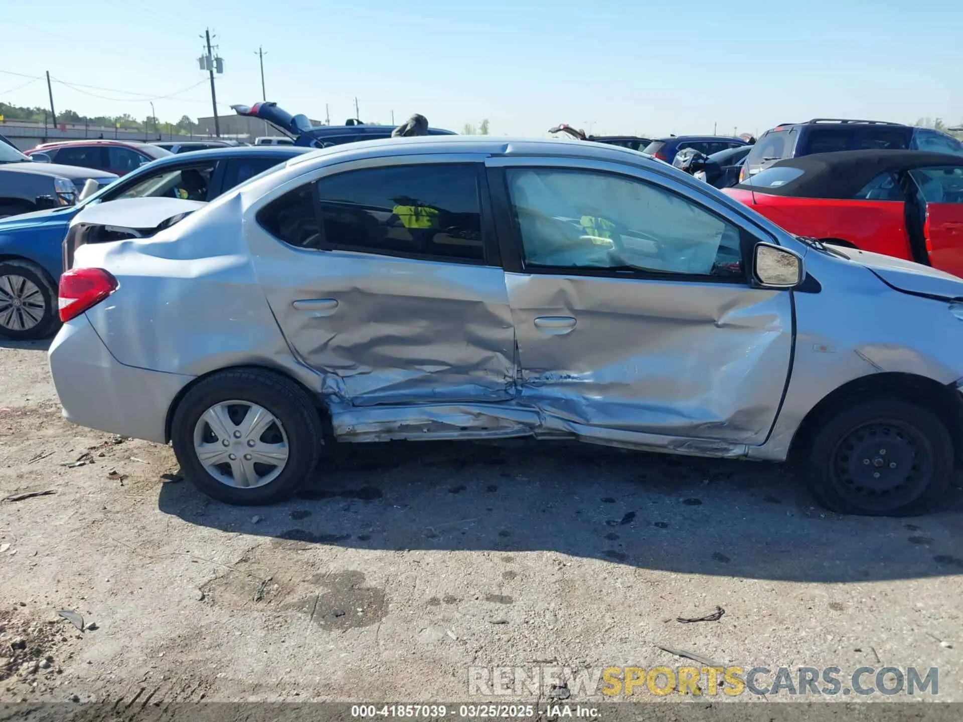 6 fotografías del automóvil dañado ML32F3FJ1LHF12385 MITSUBISHI MIRAGE G4 2020