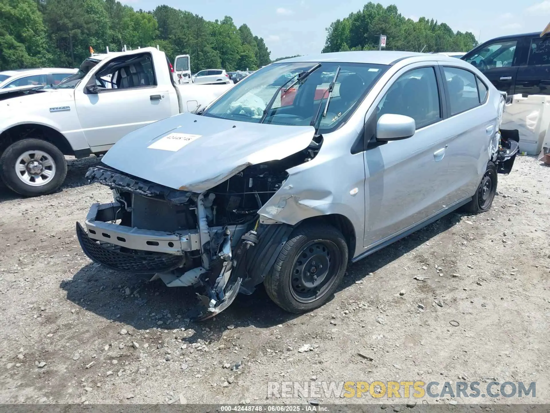 2 fotografías del automóvil dañado ML32F3FJ2LHF12265 MITSUBISHI MIRAGE G4 2020
