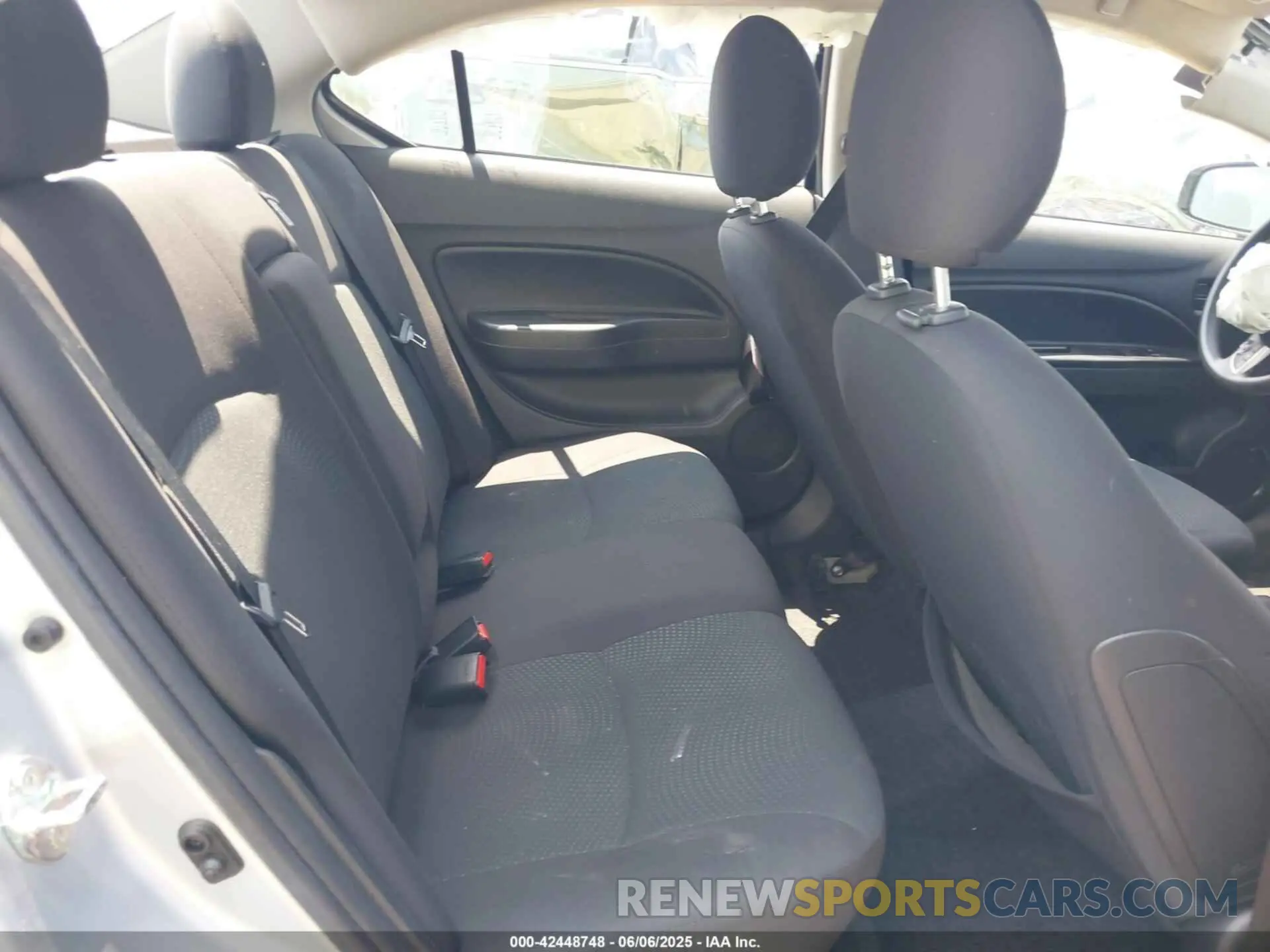 8 fotografías del automóvil dañado ML32F3FJ2LHF12265 MITSUBISHI MIRAGE G4 2020