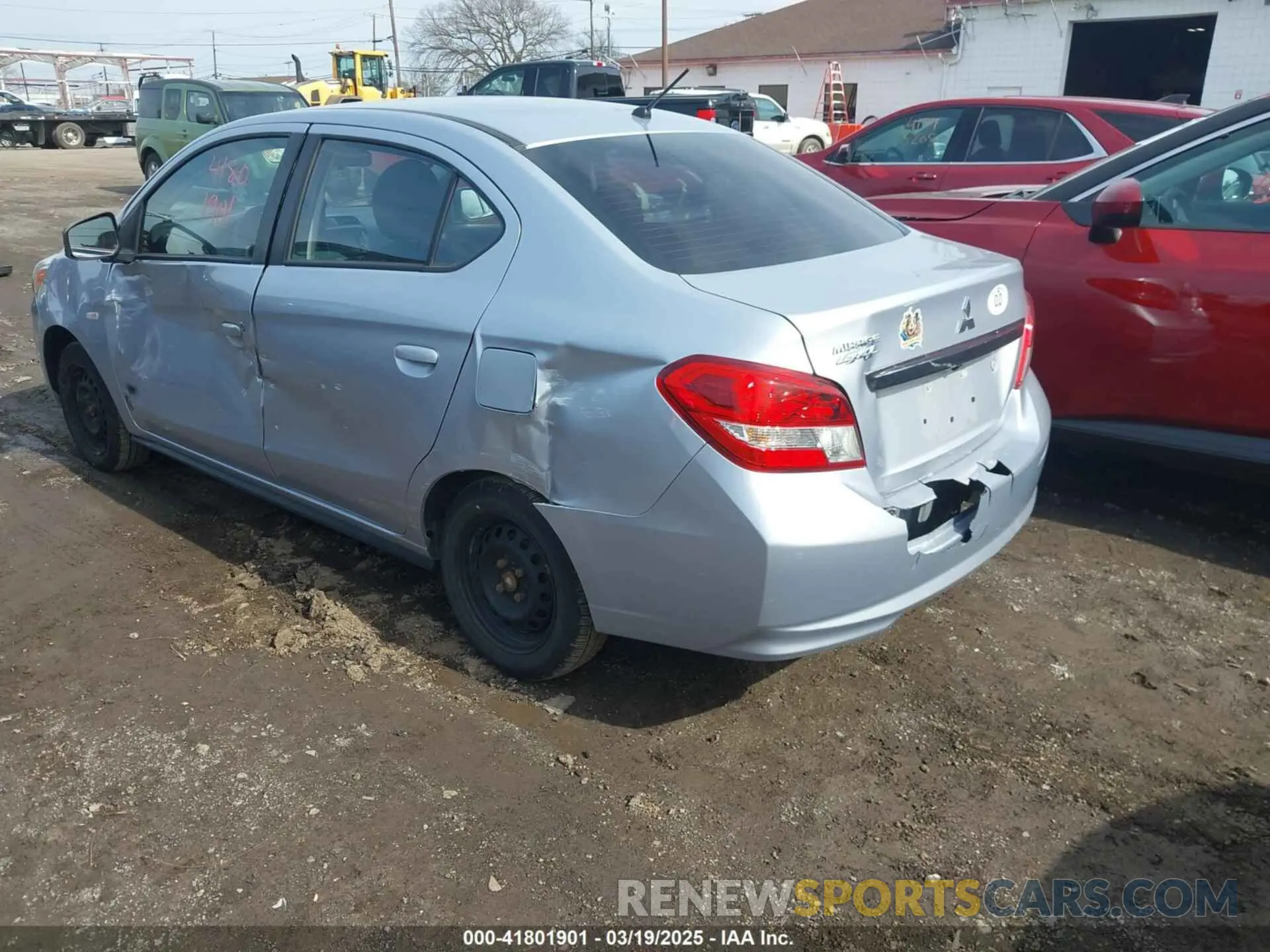 13 fotografías del automóvil dañado ML32F3FJ4LHF07990 MITSUBISHI MIRAGE G4 2020