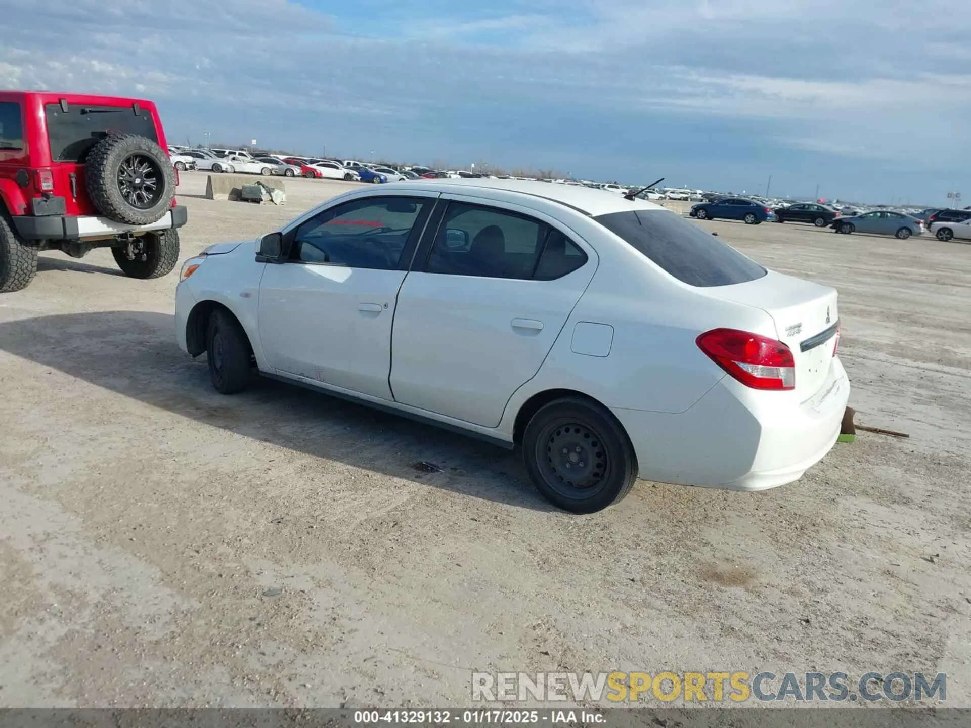 3 fotografías del automóvil dañado ML32F3FJ5LHF00885 MITSUBISHI MIRAGE G4 2020