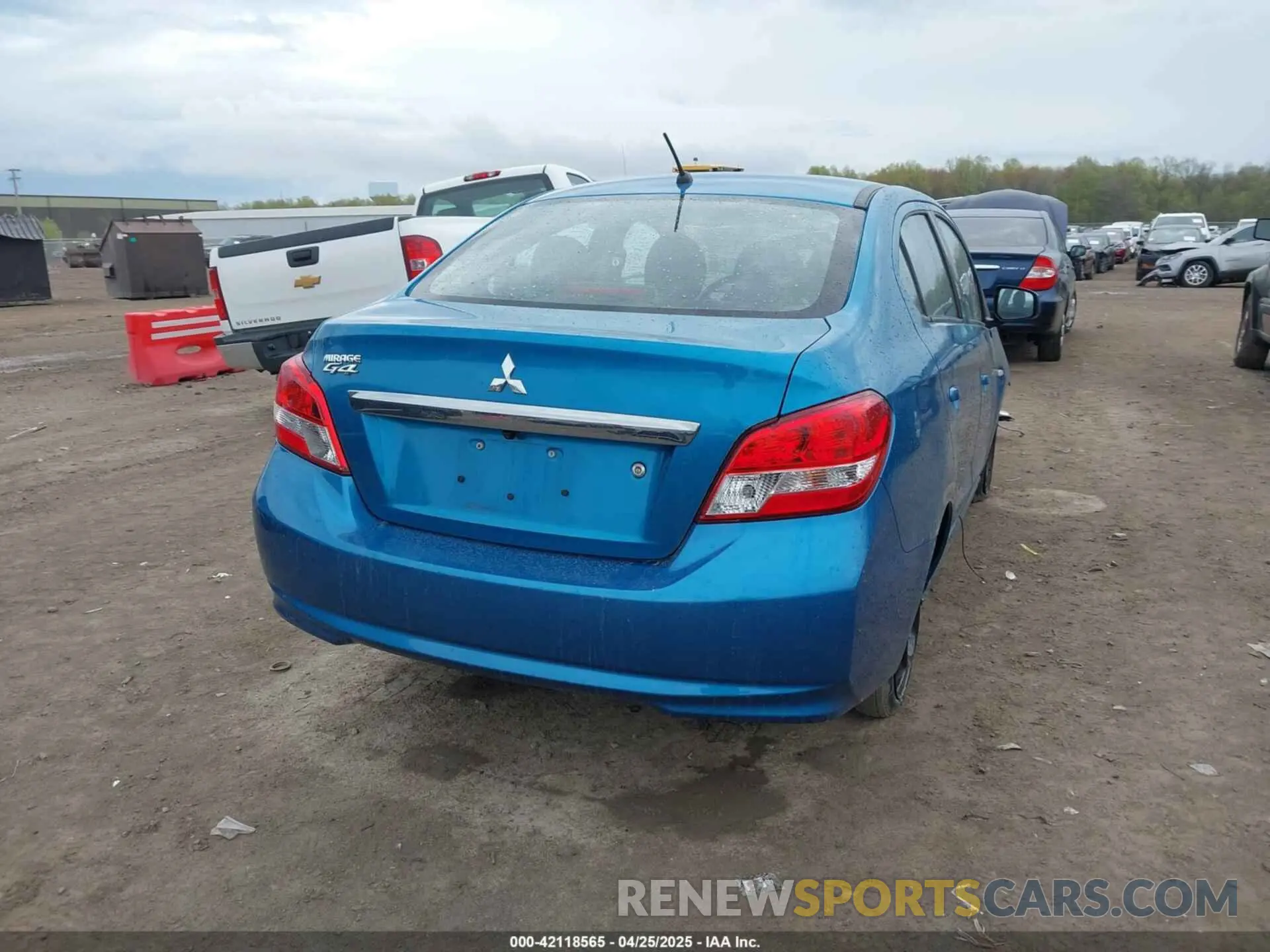 4 fotografías del automóvil dañado ML32F3FJ6LHF02533 MITSUBISHI MIRAGE G4 2020