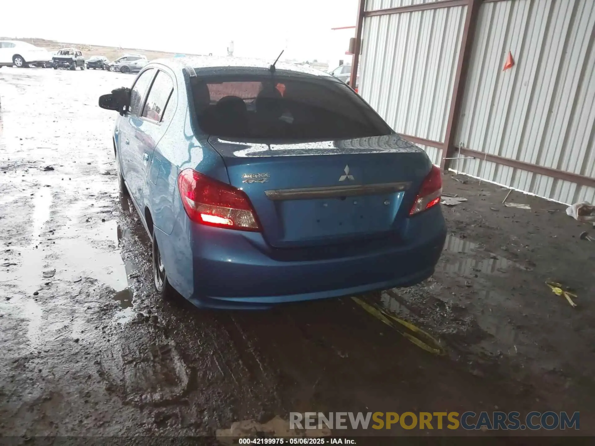 3 fotografías del automóvil dañado ML32F3FJ6LHF03150 MITSUBISHI MIRAGE G4 2020