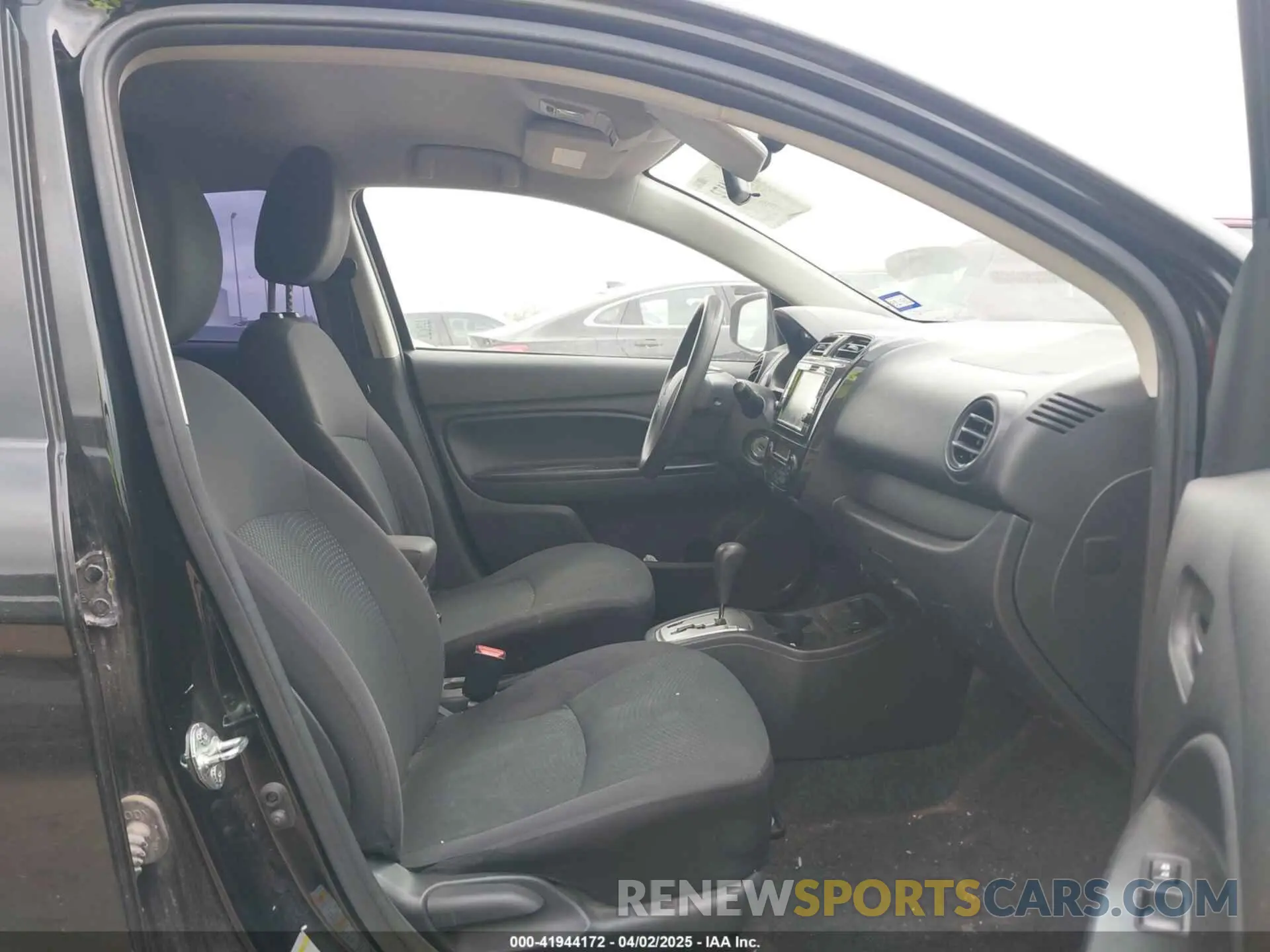 5 fotografías del automóvil dañado ML32F3FJXLHF10988 MITSUBISHI MIRAGE G4 2020