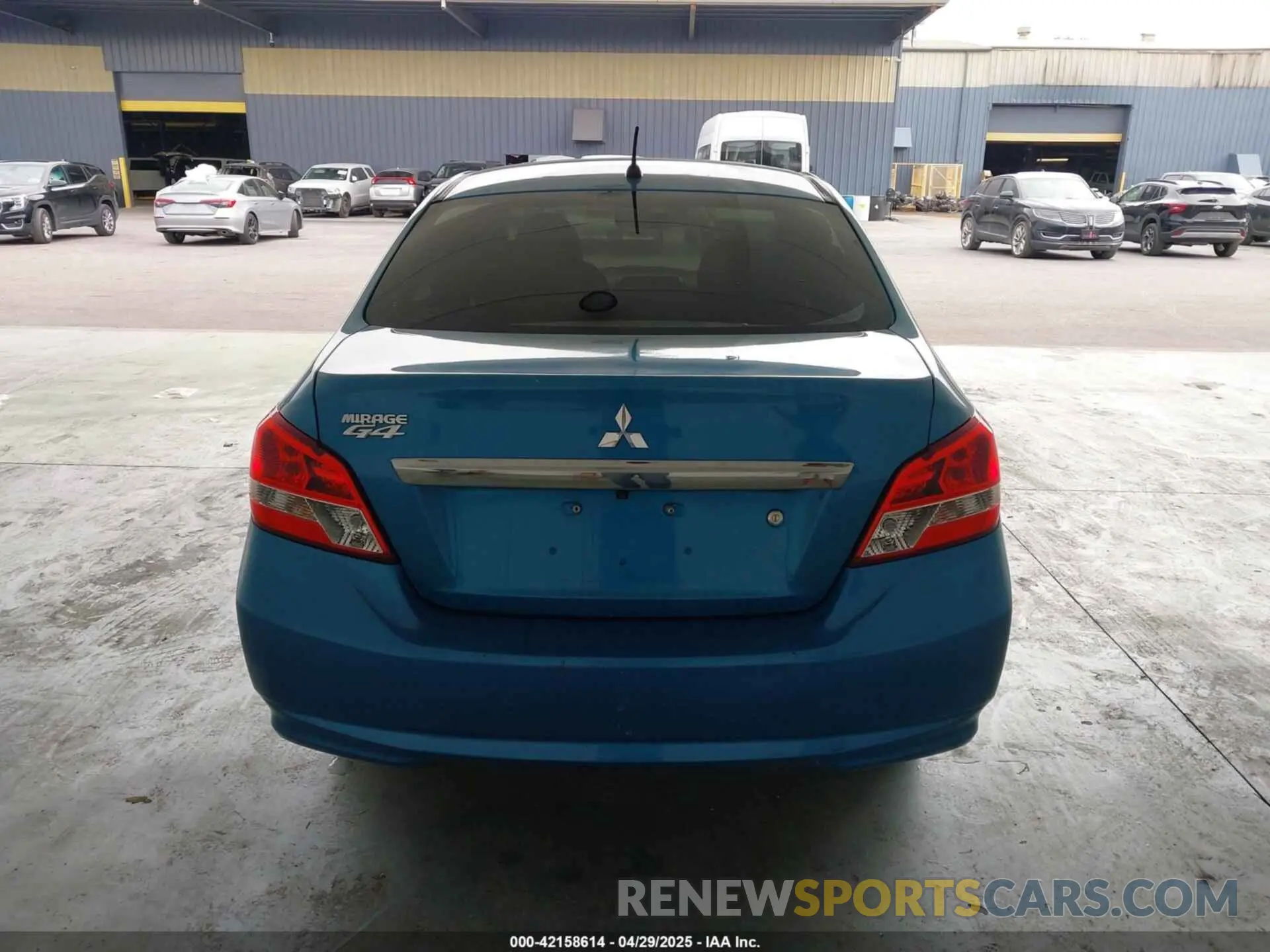 17 fotografías del automóvil dañado ML32F3FJXLHF11347 MITSUBISHI MIRAGE G4 2020