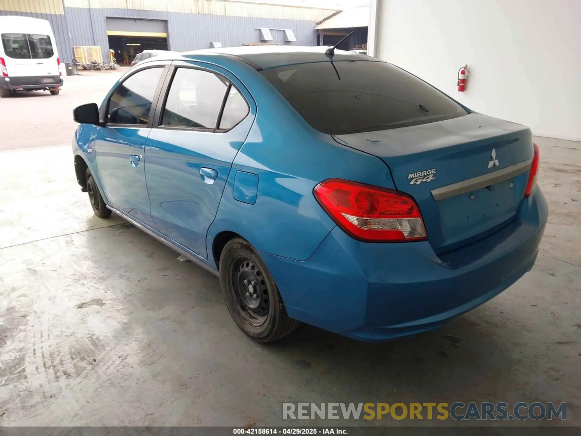 3 fotografías del automóvil dañado ML32F3FJXLHF11347 MITSUBISHI MIRAGE G4 2020