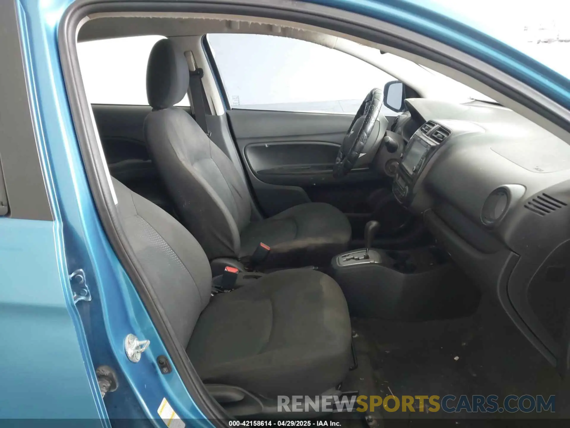 5 fotografías del automóvil dañado ML32F3FJXLHF11347 MITSUBISHI MIRAGE G4 2020
