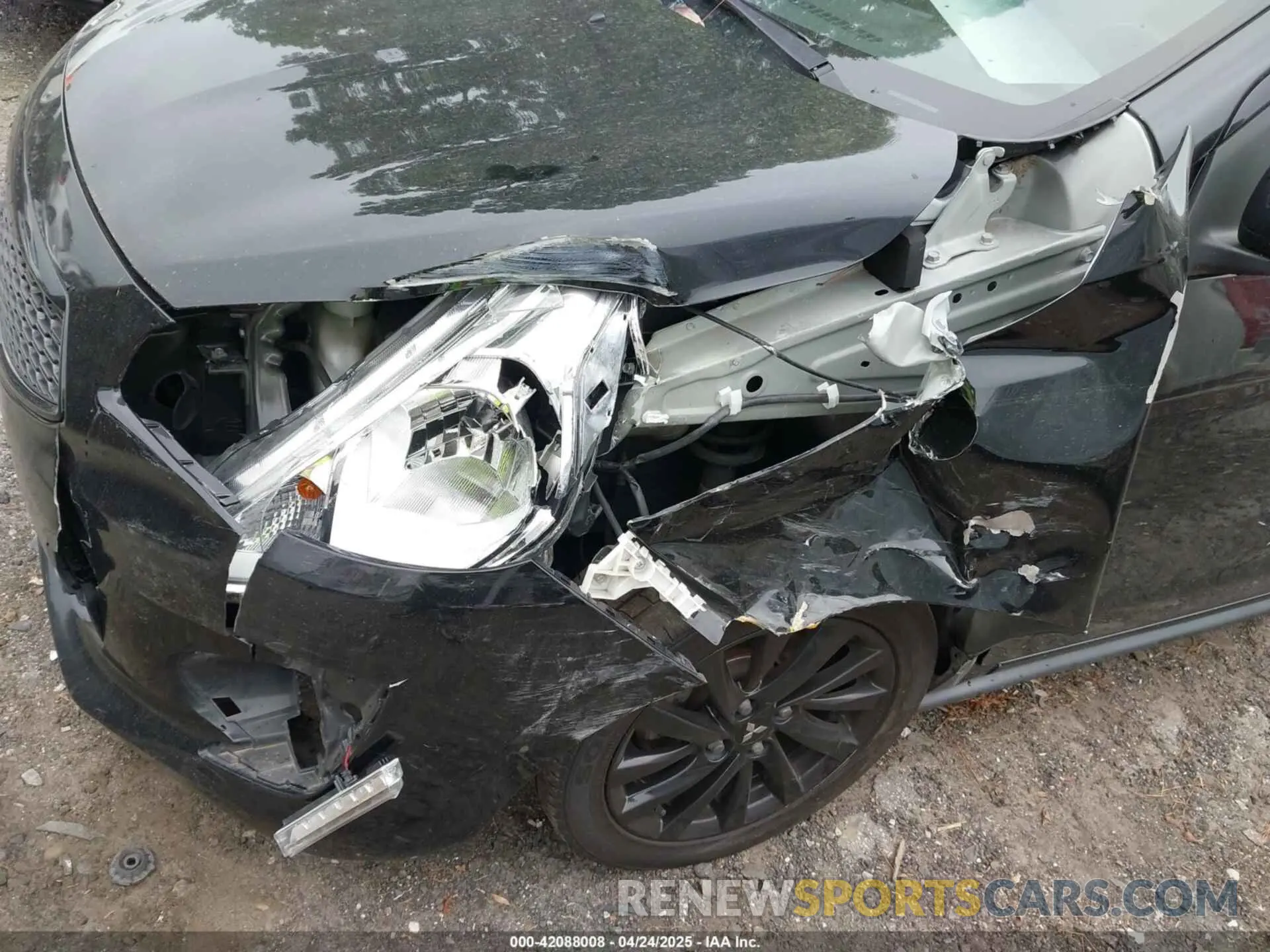17 fotografías del automóvil dañado ML32F4FJ1LHF07158 MITSUBISHI MIRAGE G4 2020