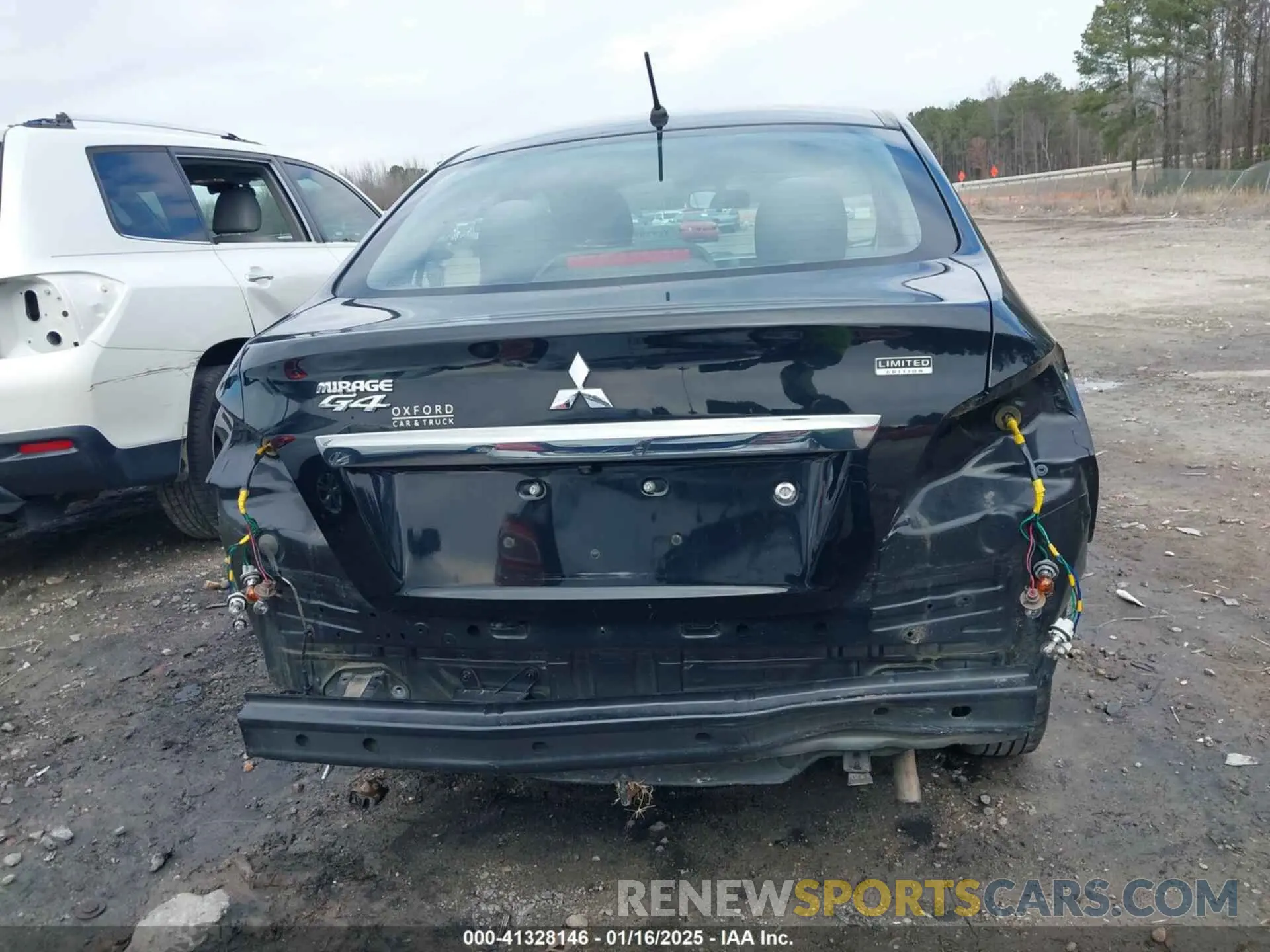 17 fotografías del automóvil dañado ML32F4FJXLHF01567 MITSUBISHI MIRAGE G4 2020