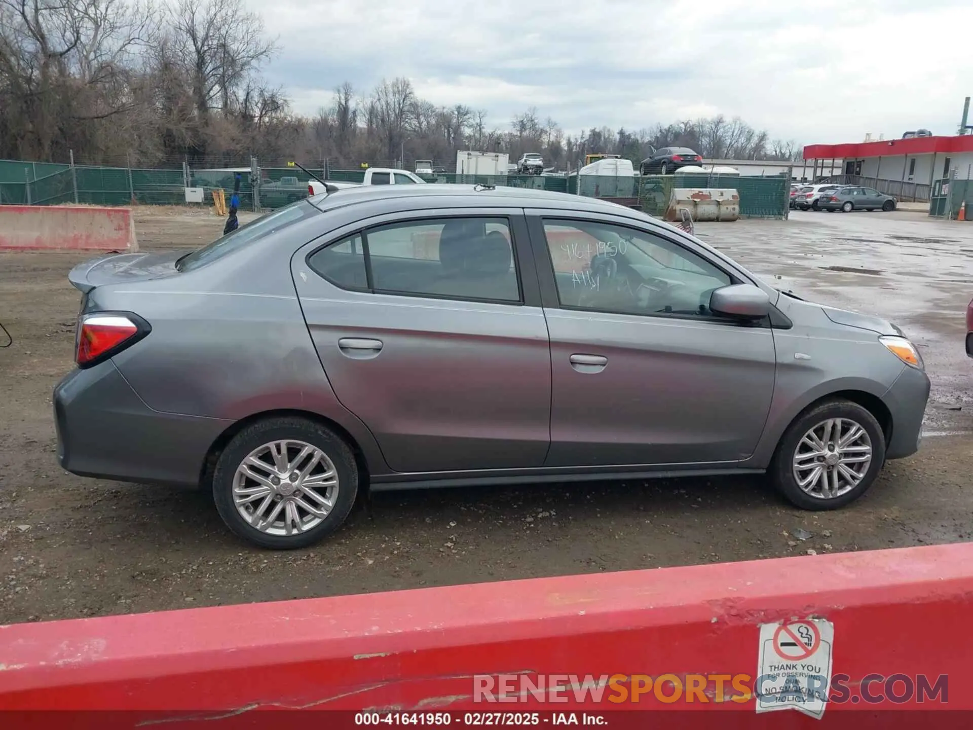 13 fotografías del automóvil dañado ML32FUFJ0MHF01708 MITSUBISHI MIRAGE G4 2021
