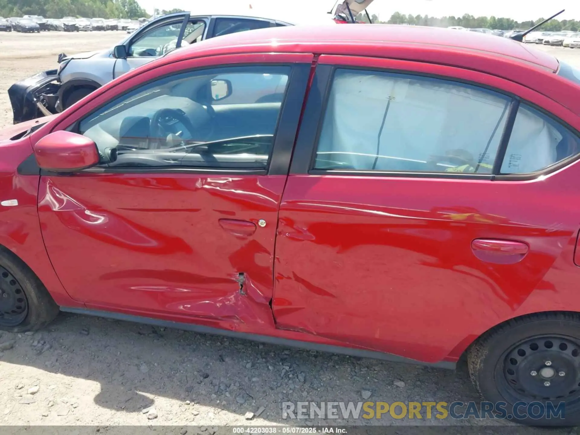 14 fotografías del automóvil dañado ML32FUFJ1MHF00762 MITSUBISHI MIRAGE G4 2021