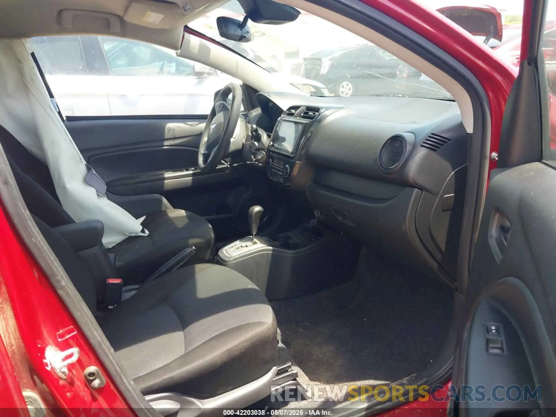 5 fotografías del automóvil dañado ML32FUFJ1MHF00762 MITSUBISHI MIRAGE G4 2021