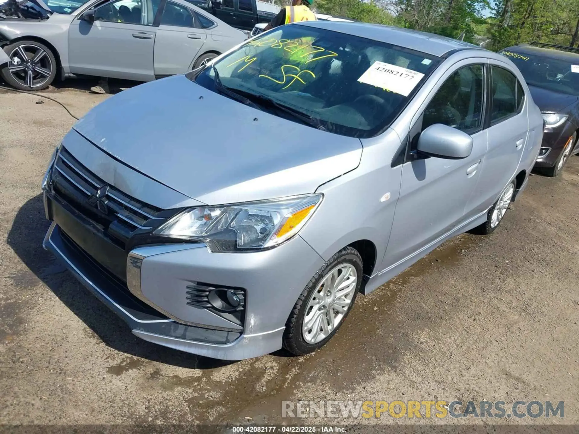 2 fotografías del automóvil dañado ML32FUFJ6MHF04077 MITSUBISHI MIRAGE G4 2021