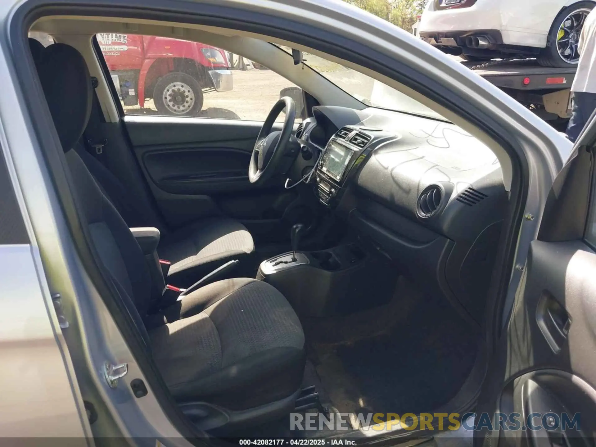 5 fotografías del automóvil dañado ML32FUFJ6MHF04077 MITSUBISHI MIRAGE G4 2021