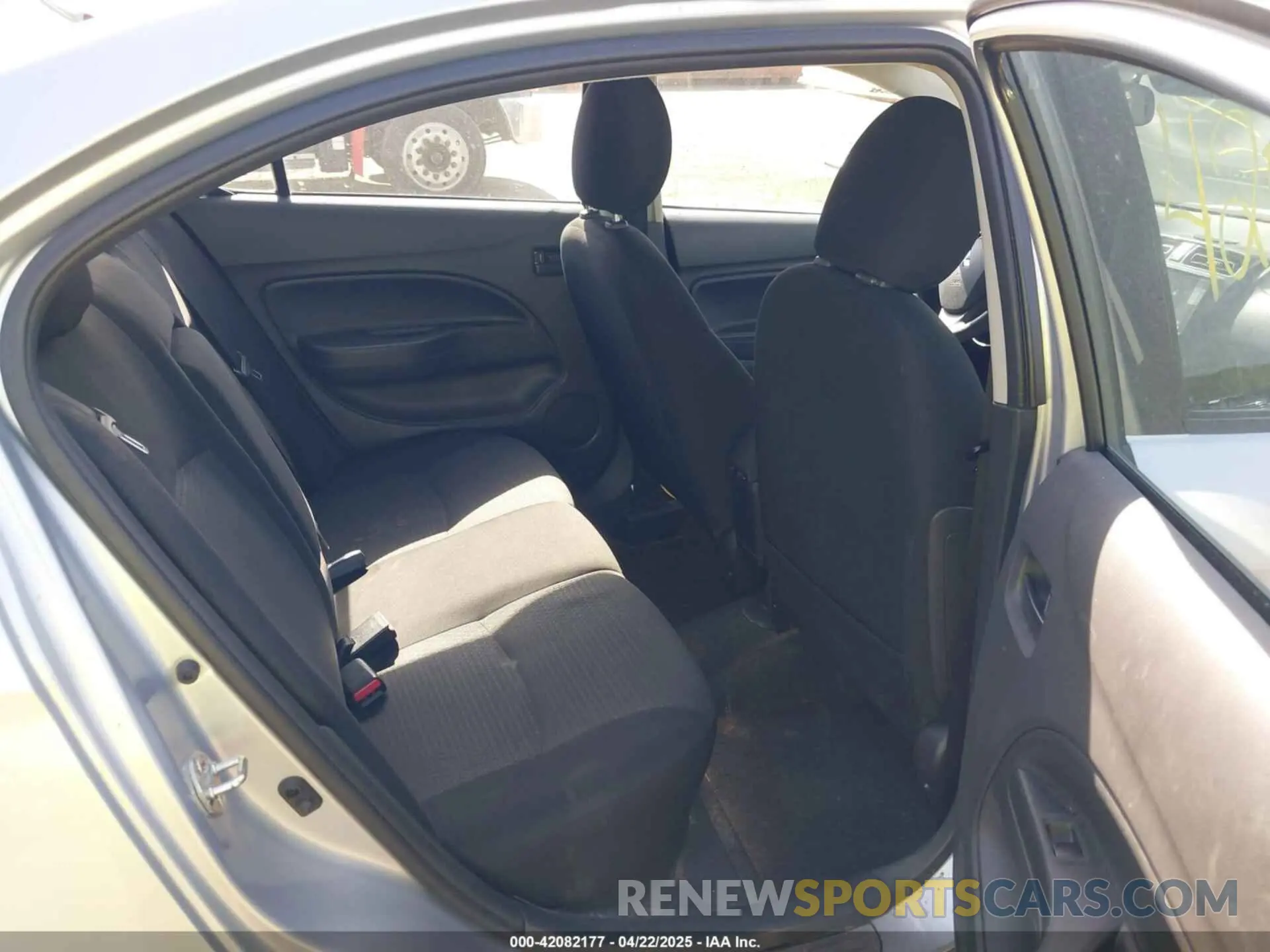 8 fotografías del automóvil dañado ML32FUFJ6MHF04077 MITSUBISHI MIRAGE G4 2021
