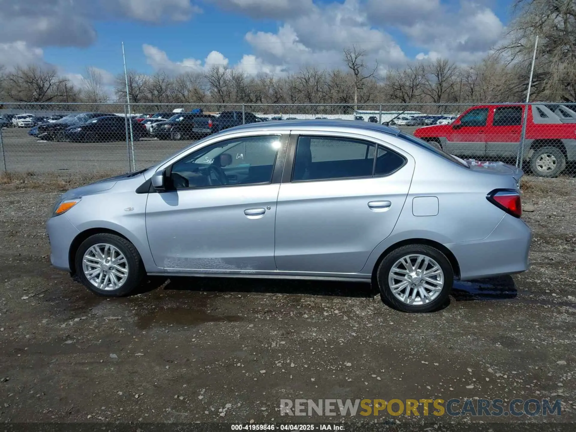 14 fotografías del automóvil dañado ML32FUFJ6MHF06864 MITSUBISHI MIRAGE G4 2021