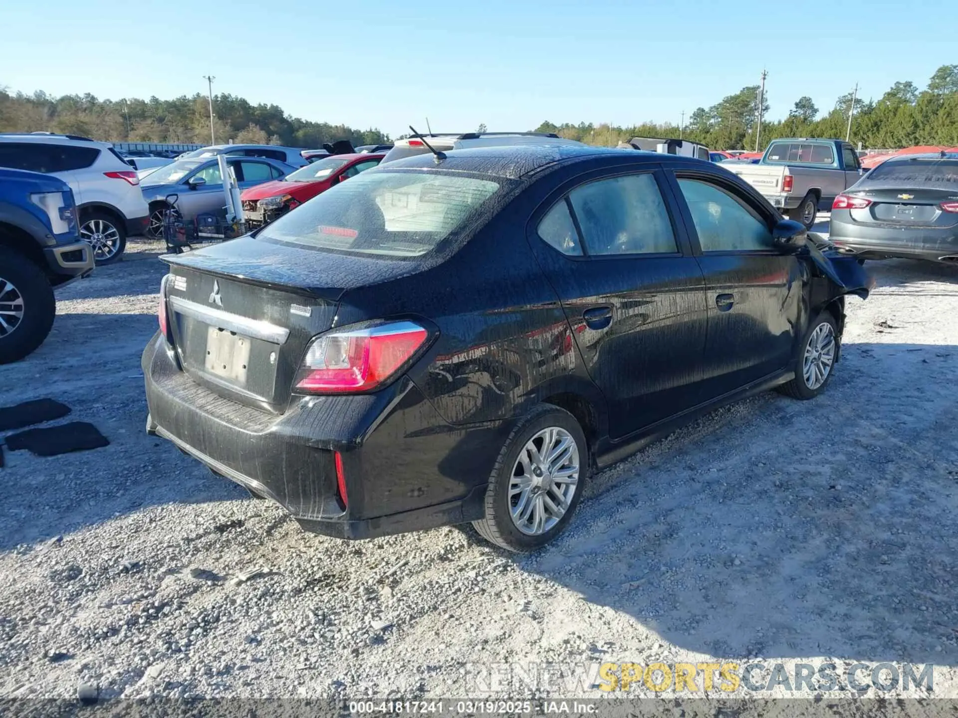 4 fotografías del automóvil dañado ML32FUFJ8MHF04825 MITSUBISHI MIRAGE G4 2021