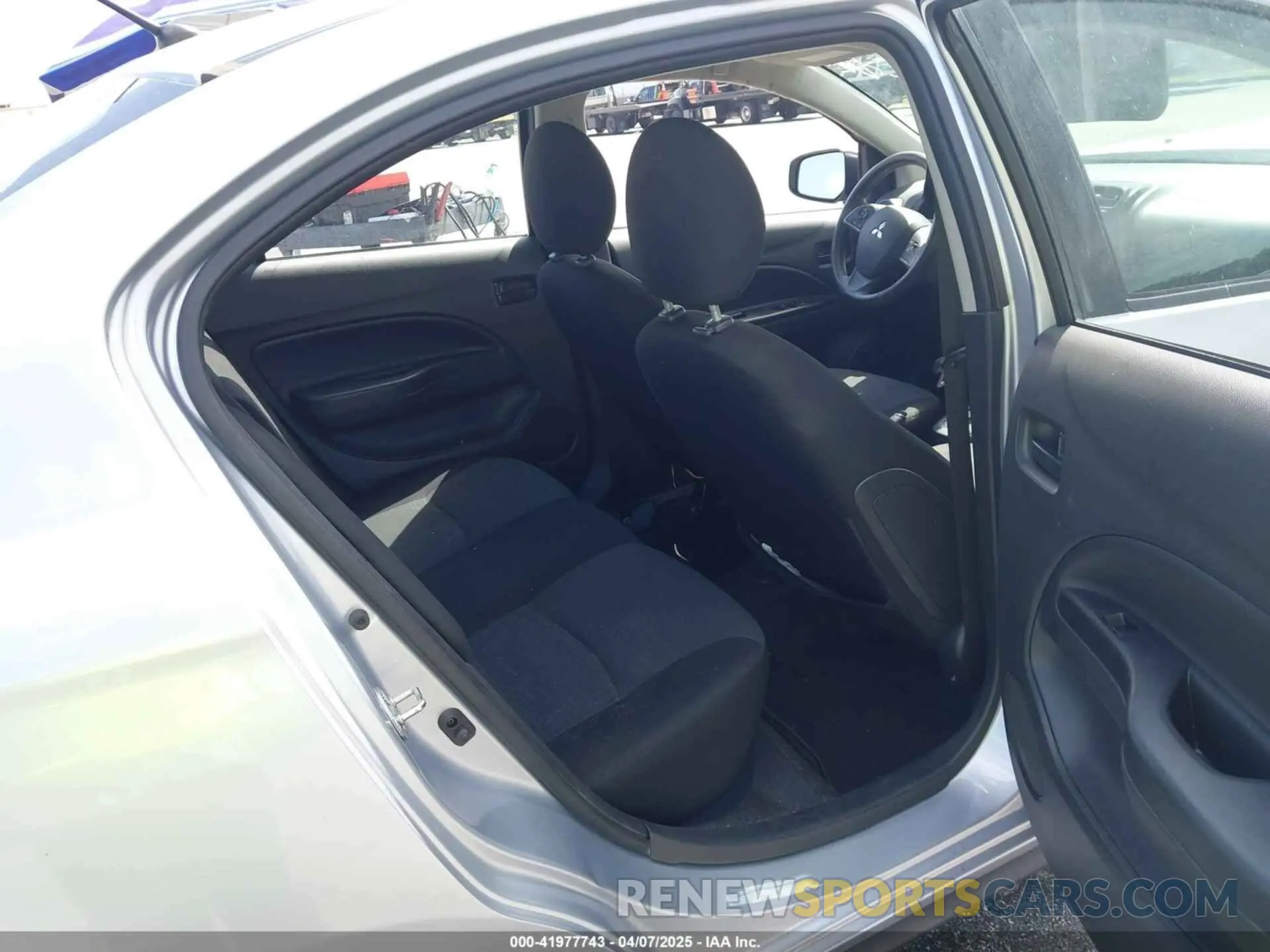 8 fotografías del automóvil dañado ML32FUFJXMHF05877 MITSUBISHI MIRAGE G4 2021