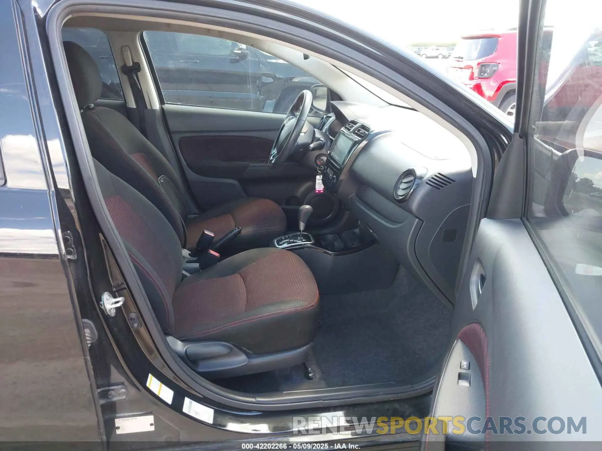 5 fotografías del automóvil dañado ML32FUFJ0NHF03413 MITSUBISHI MIRAGE G4 2022