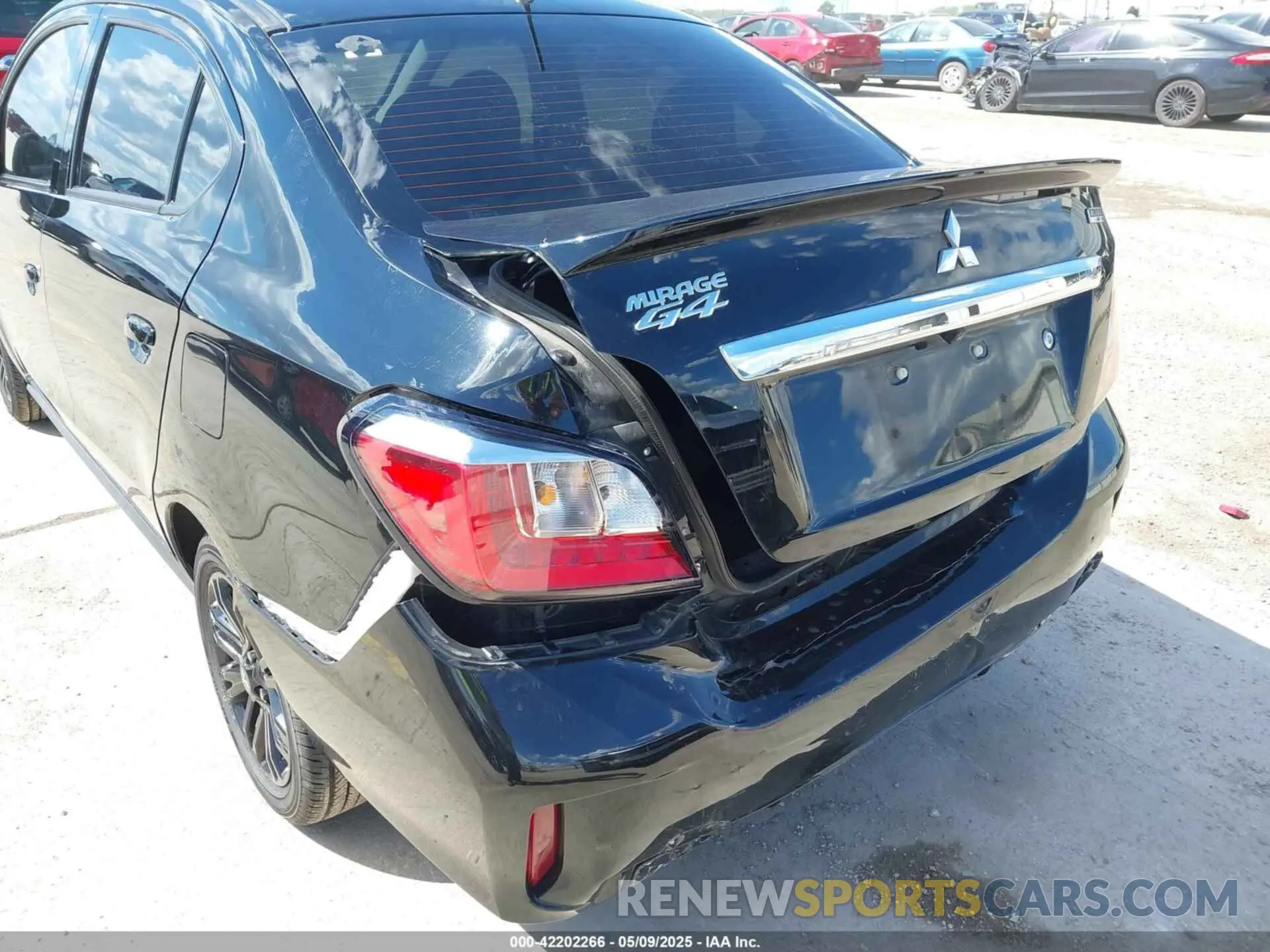 6 fotografías del automóvil dañado ML32FUFJ0NHF03413 MITSUBISHI MIRAGE G4 2022
