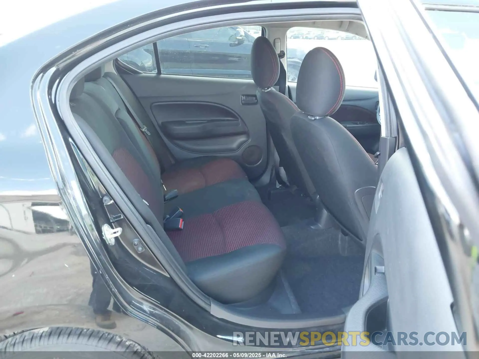 8 fotografías del automóvil dañado ML32FUFJ0NHF03413 MITSUBISHI MIRAGE G4 2022