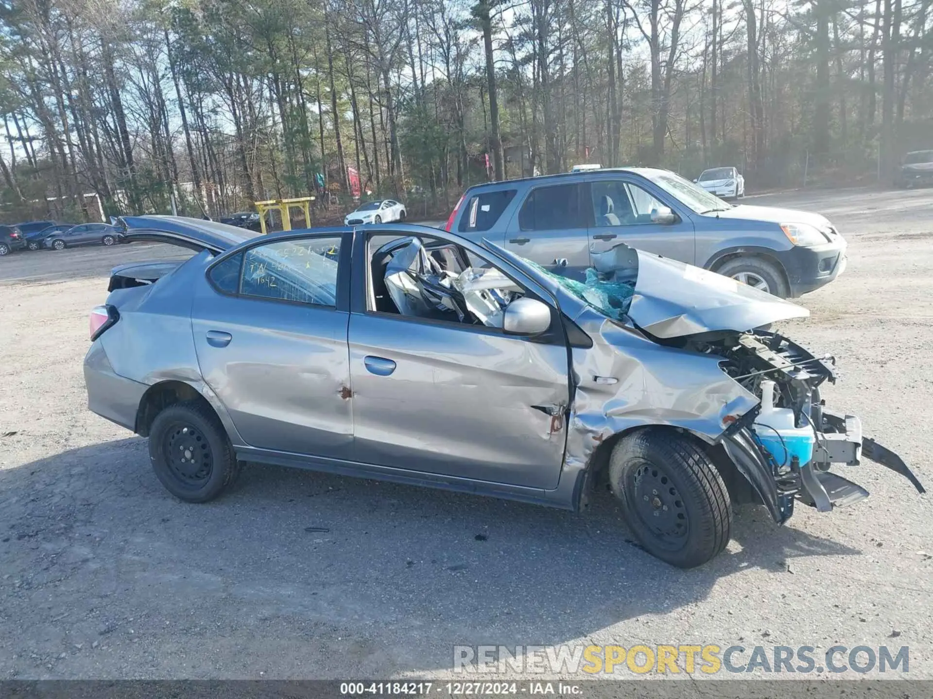 12 fotografías del automóvil dañado ML32FUFJ1NHF06157 MITSUBISHI MIRAGE G4 2022