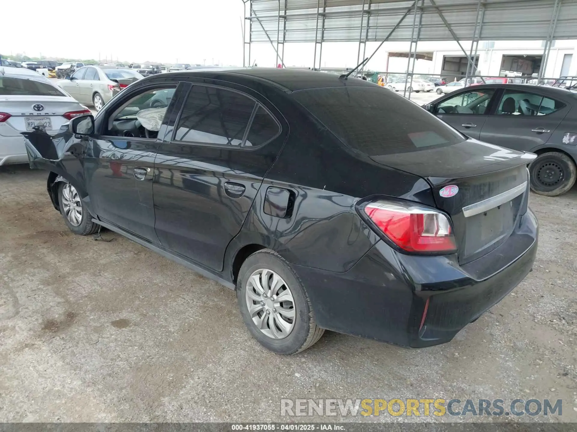 3 fotografías del automóvil dañado ML32FUFJ3NHF03633 MITSUBISHI MIRAGE G4 2022