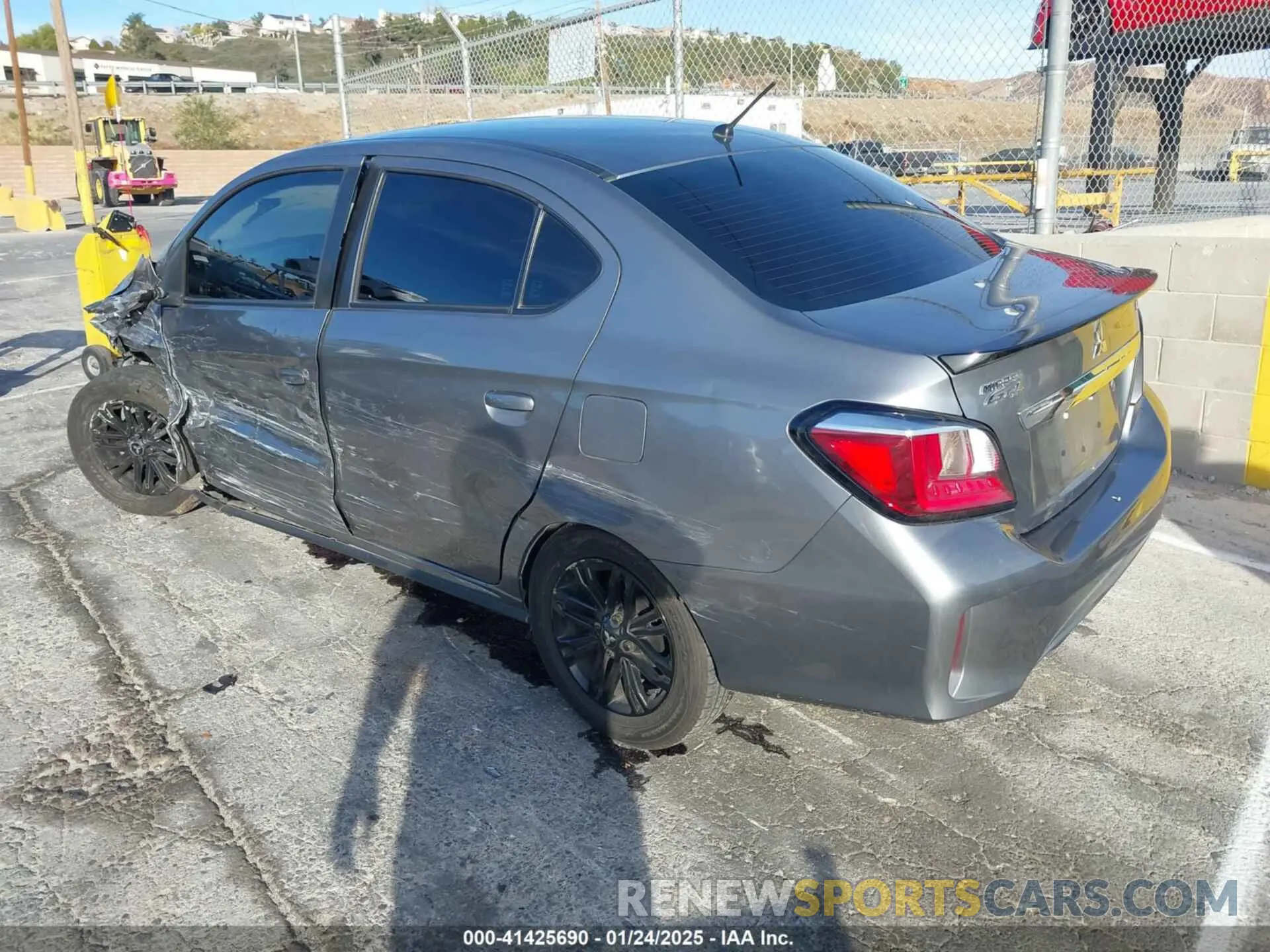 3 fotografías del automóvil dañado ML32FUFJ5NHF03312 MITSUBISHI MIRAGE G4 2022